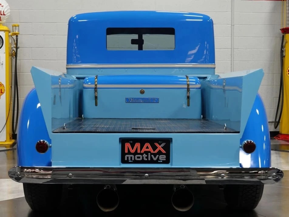 1942 Diamond T Pickup - 3