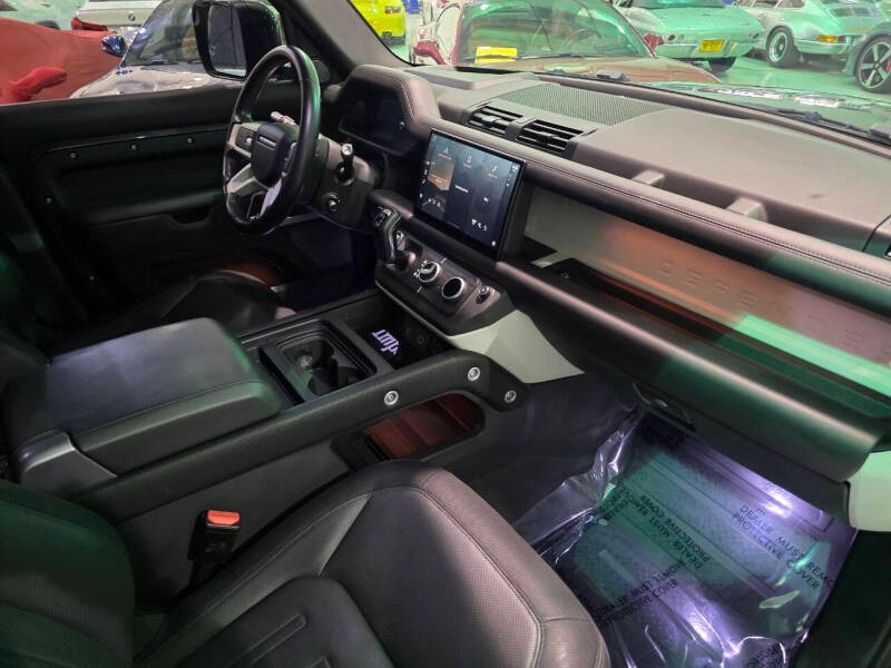 2022 Land Rover Defender 110 X-Dynamic HSE