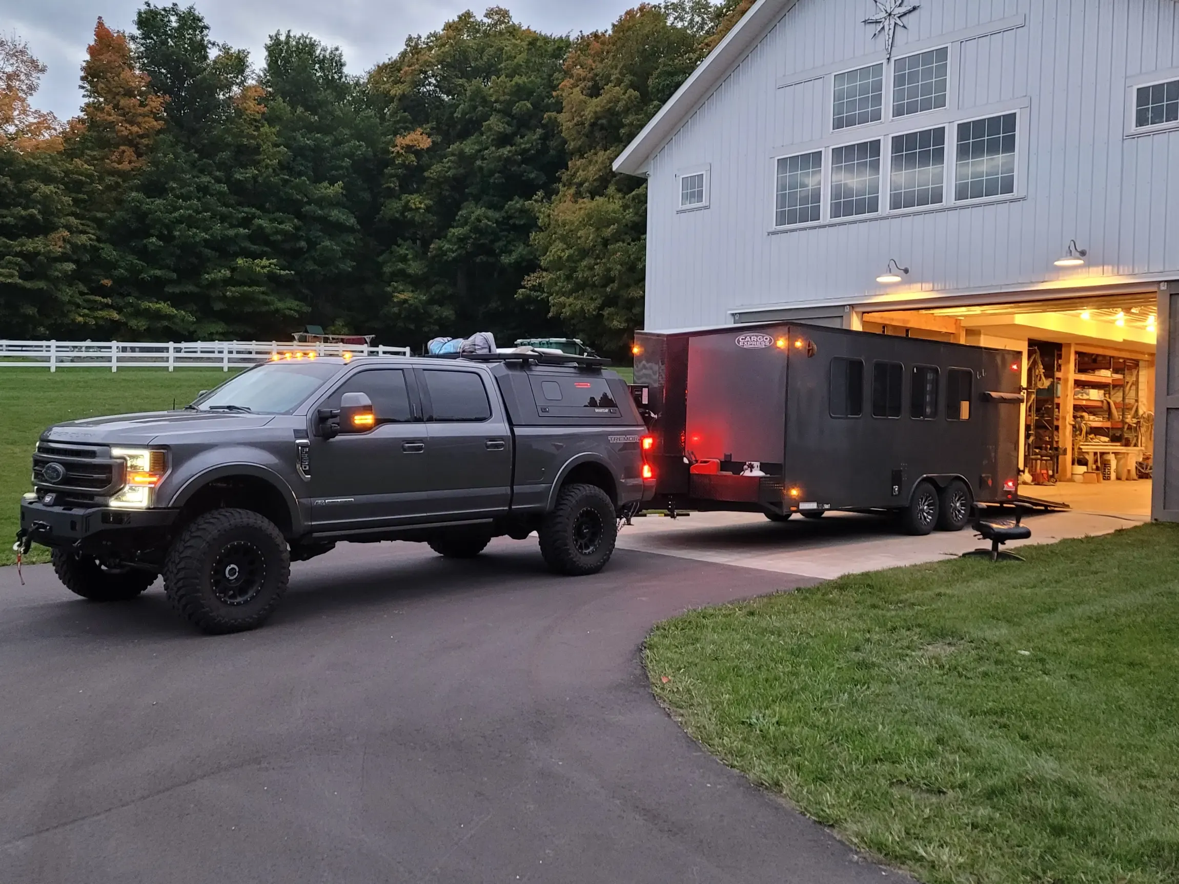 Modified 2022 Ford F-250 Super Duty Lariat - 2