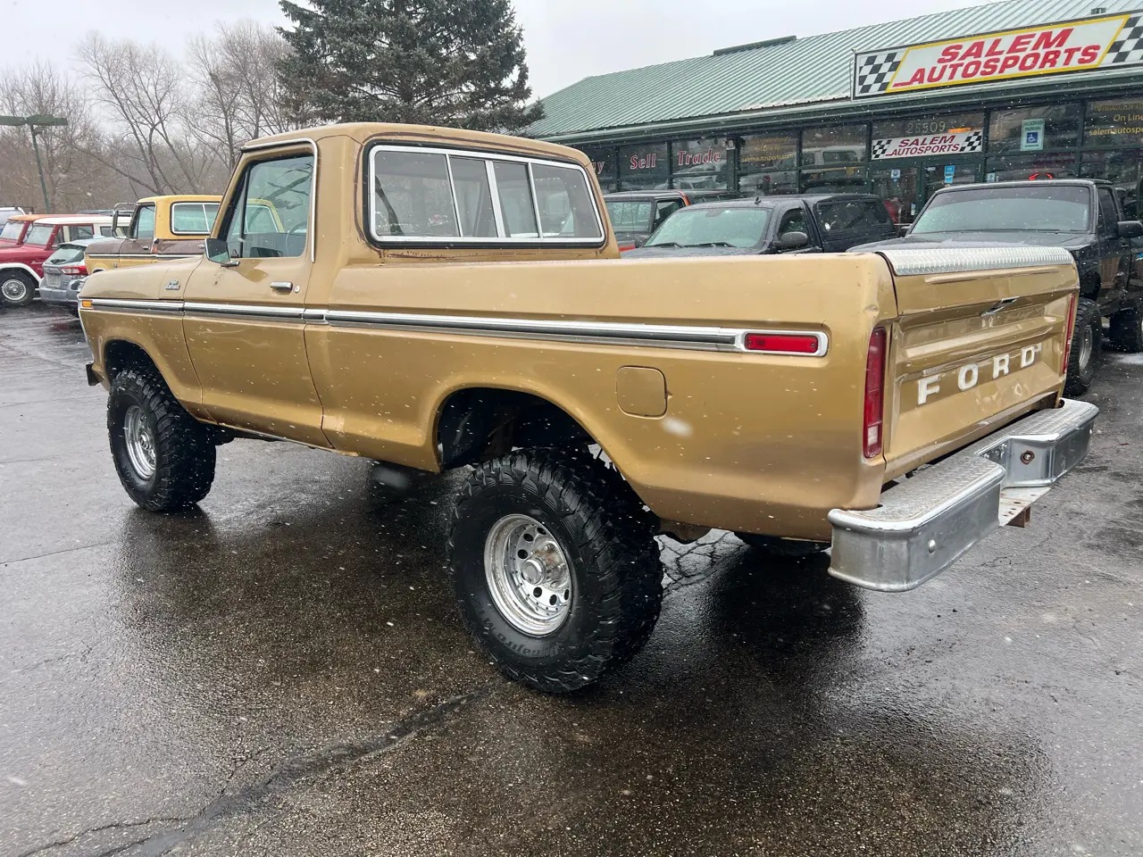 1979 Ford F-150 4×4 - 4