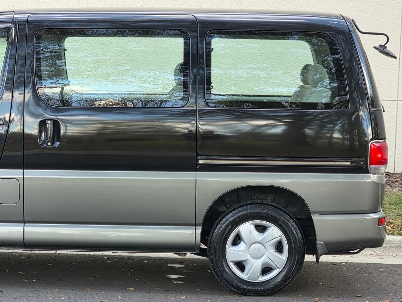 1998 Toyota Hiace Regius
