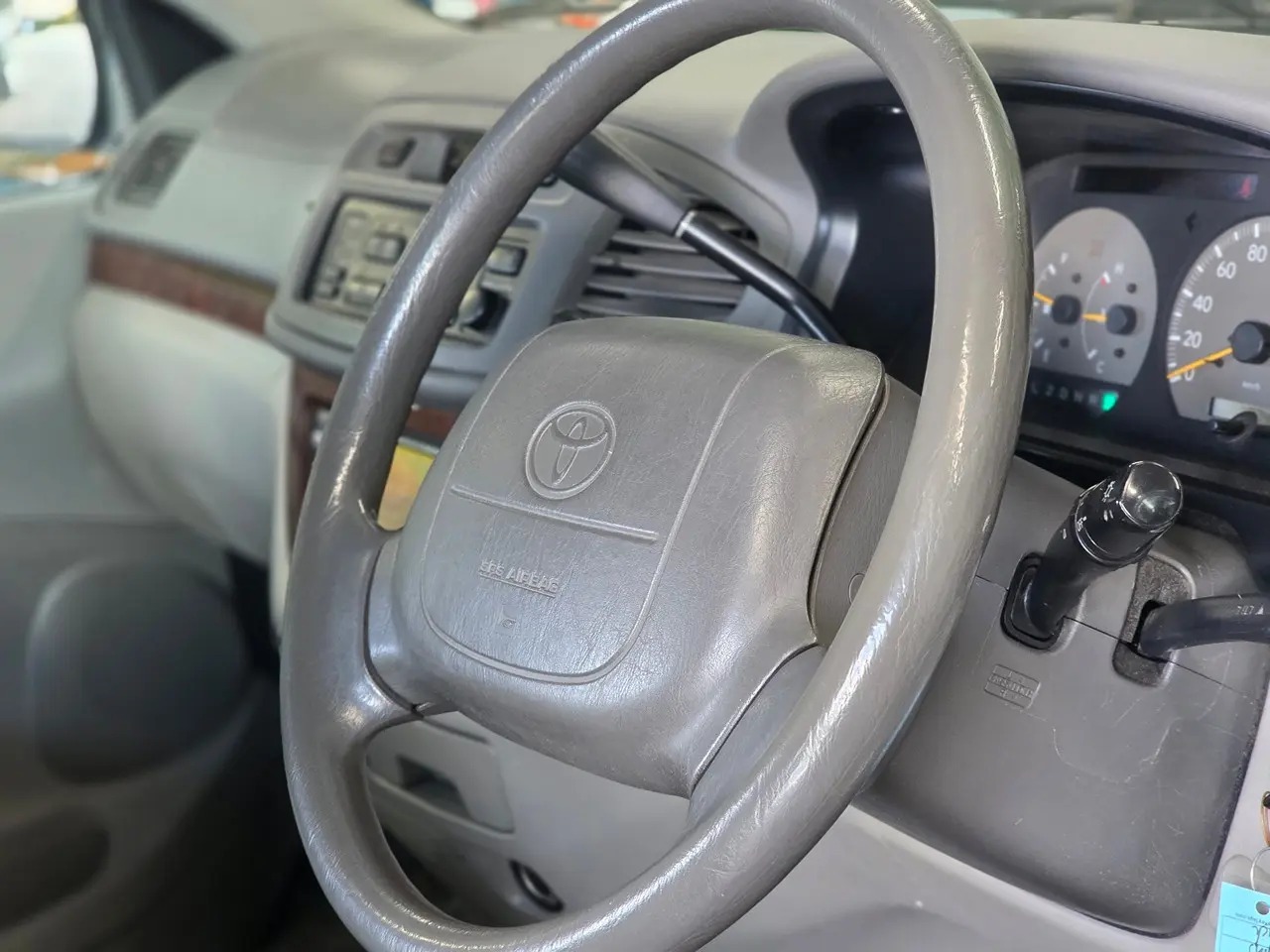 1998 Toyota Hiace Regius