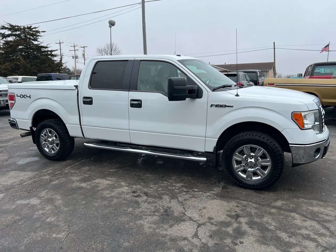 2010 Ford F-150 XLT - 2