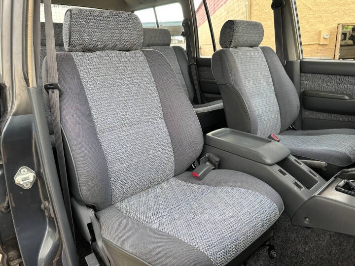 Modified 1991 Toyota Land Cruiser