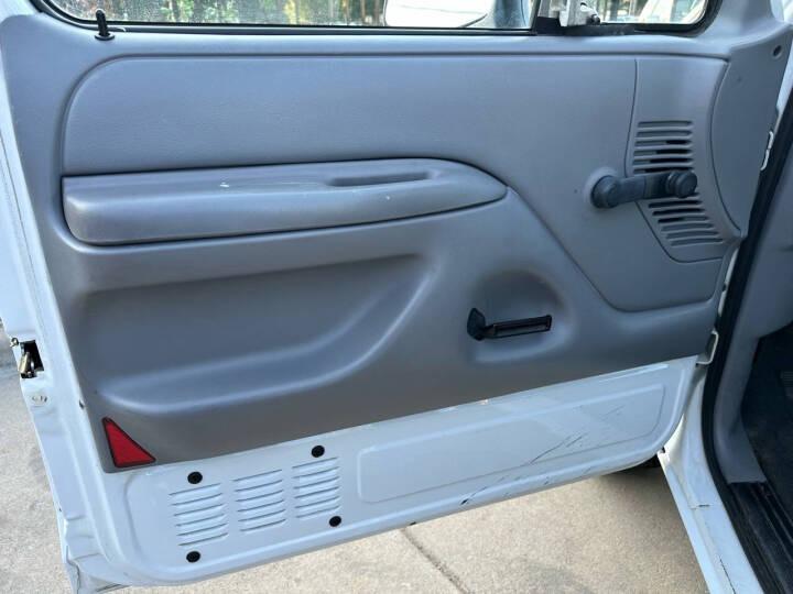 1996 Ford F-150 XLT