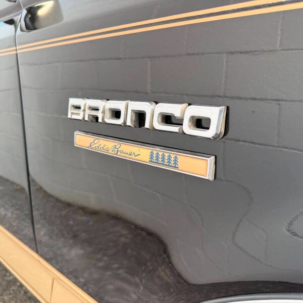 1991 Ford Bronco Eddie Bauer Edition