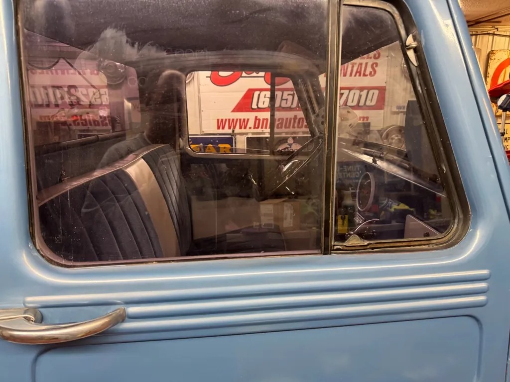 1962 Willys Jeep Pickup