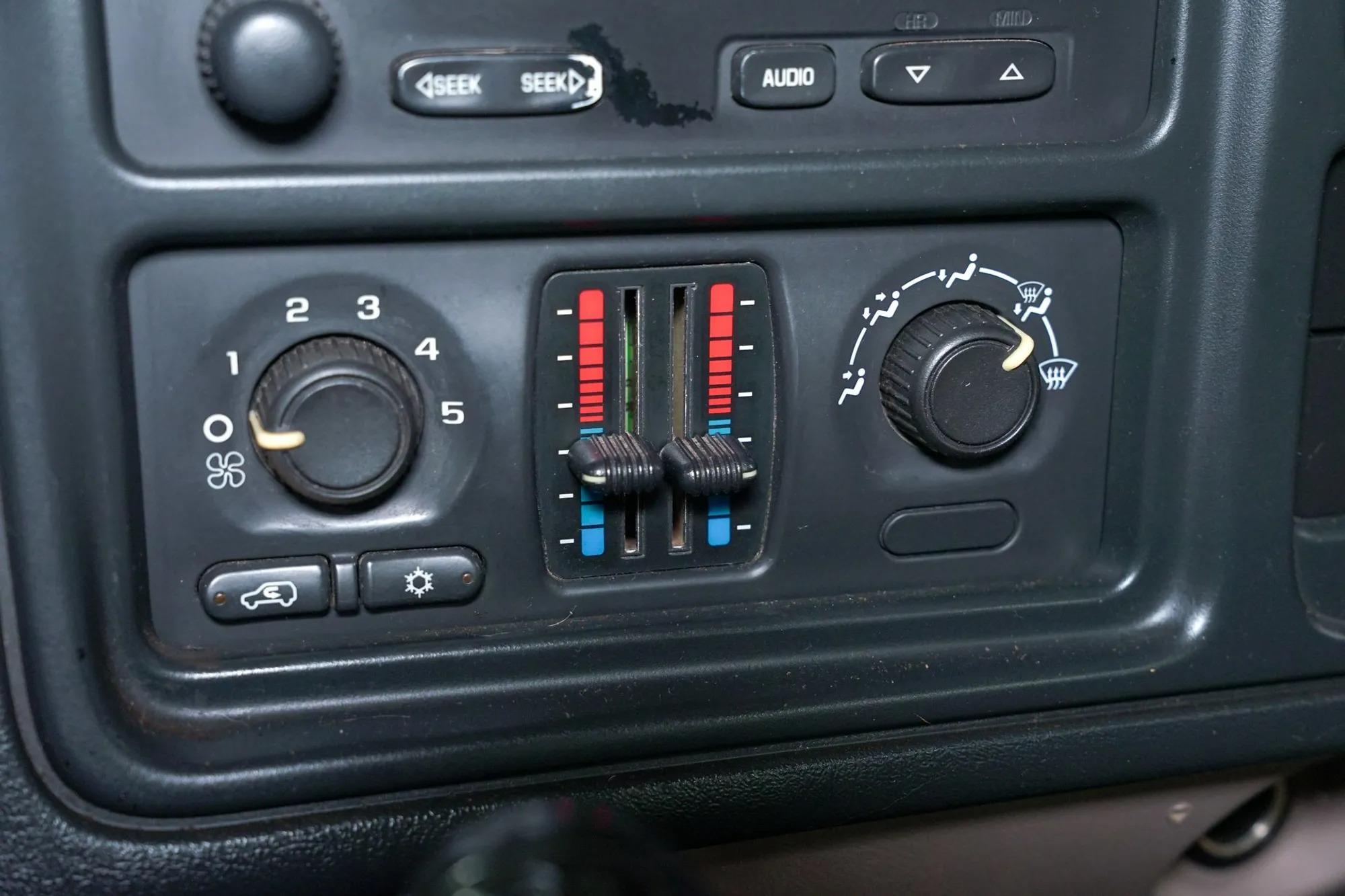2004 Chevrolet Silverado Forest Reserve