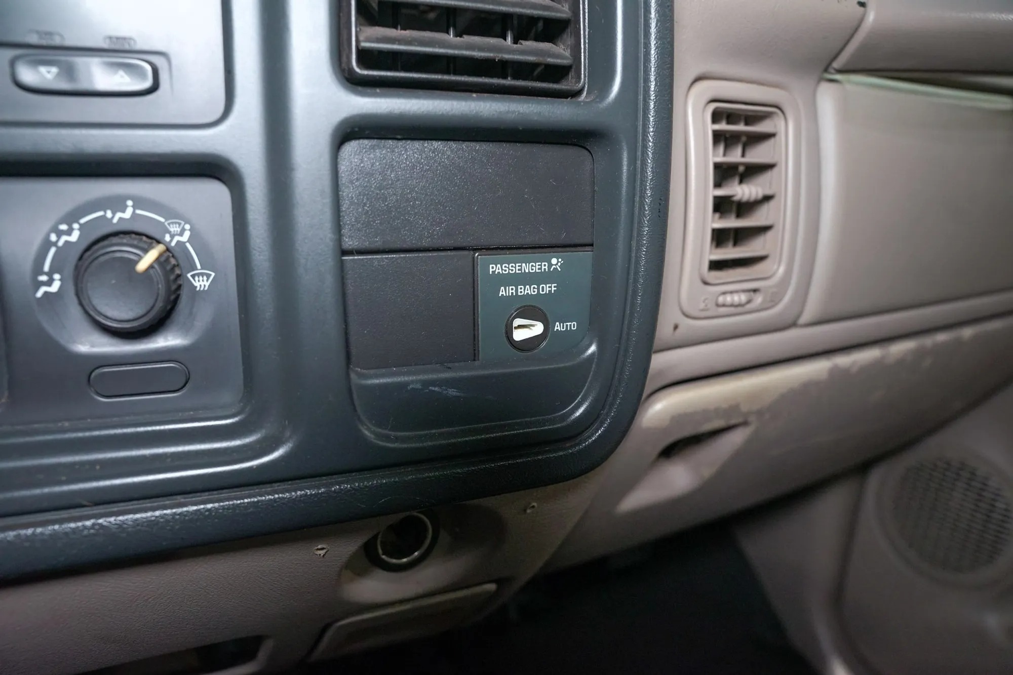 2004 Chevrolet Silverado Forest Reserve