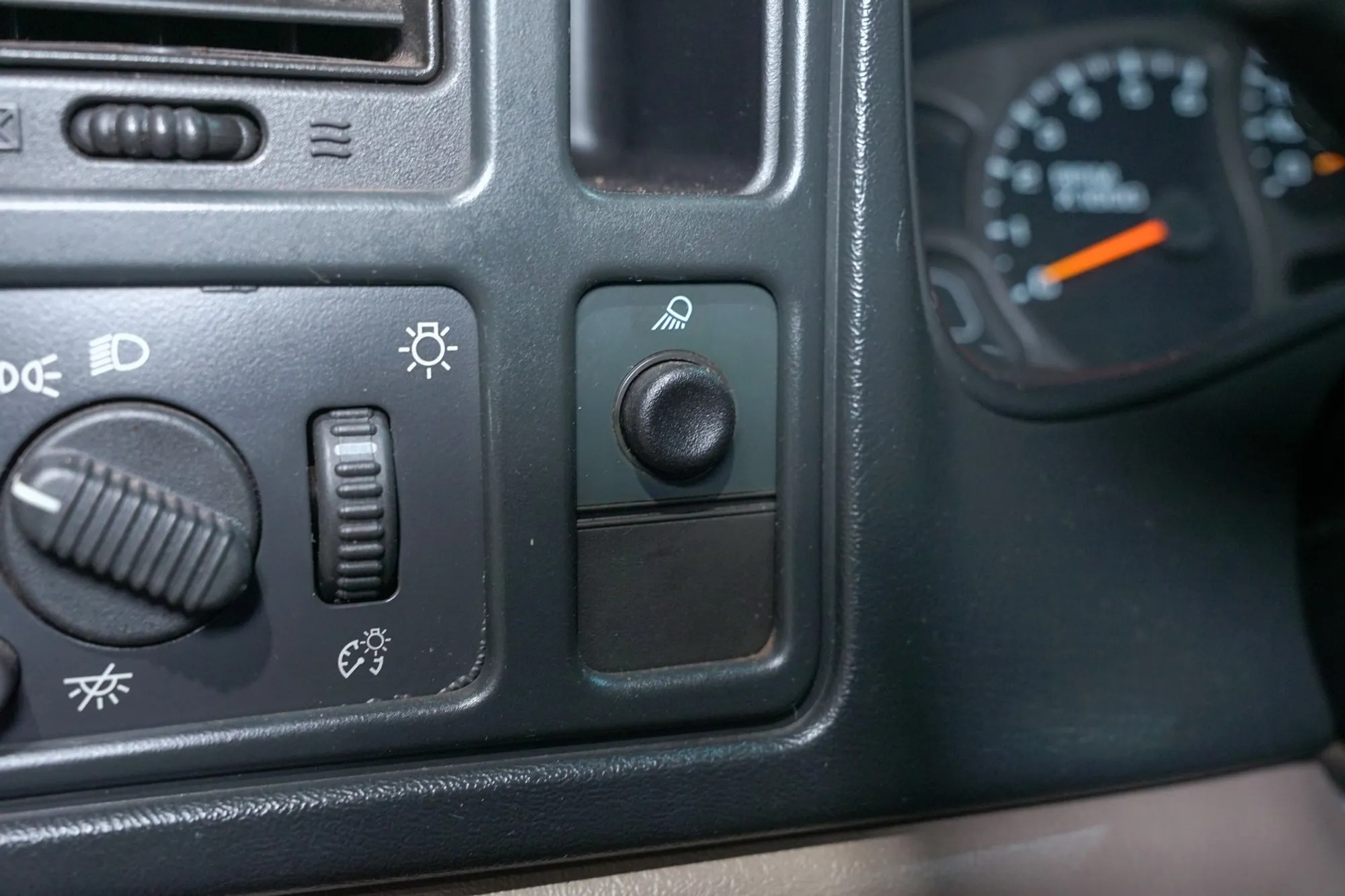 2004 Chevrolet Silverado Forest Reserve