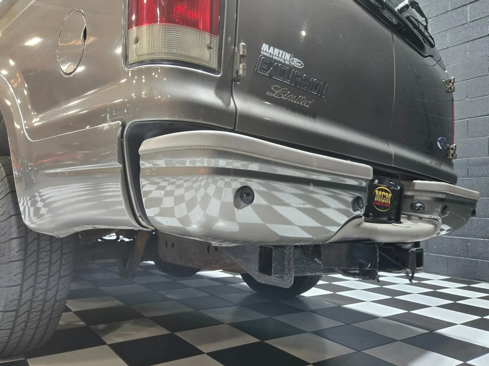 2005 Ford Excursion Limited