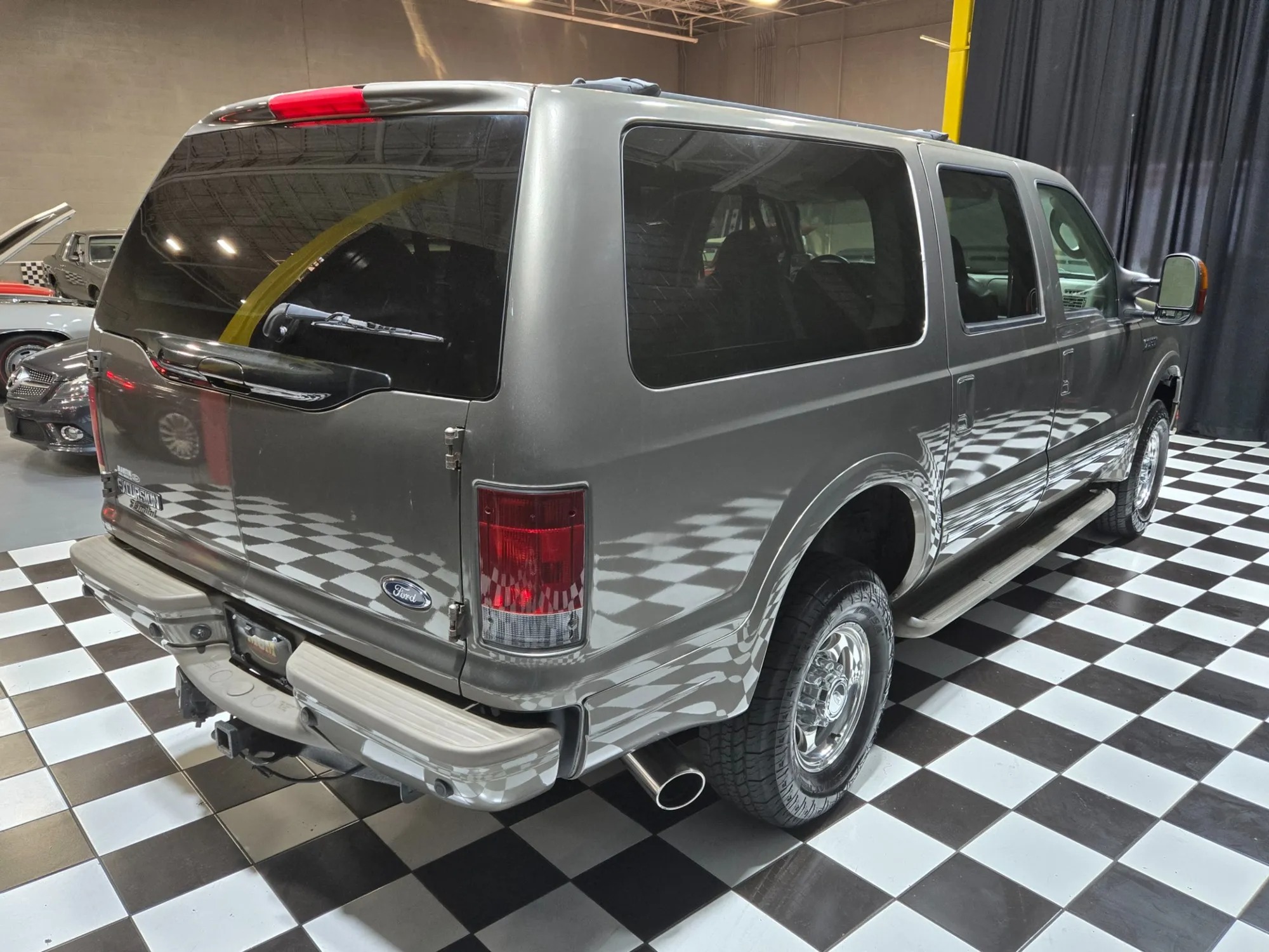 2005 Ford Excursion Limited