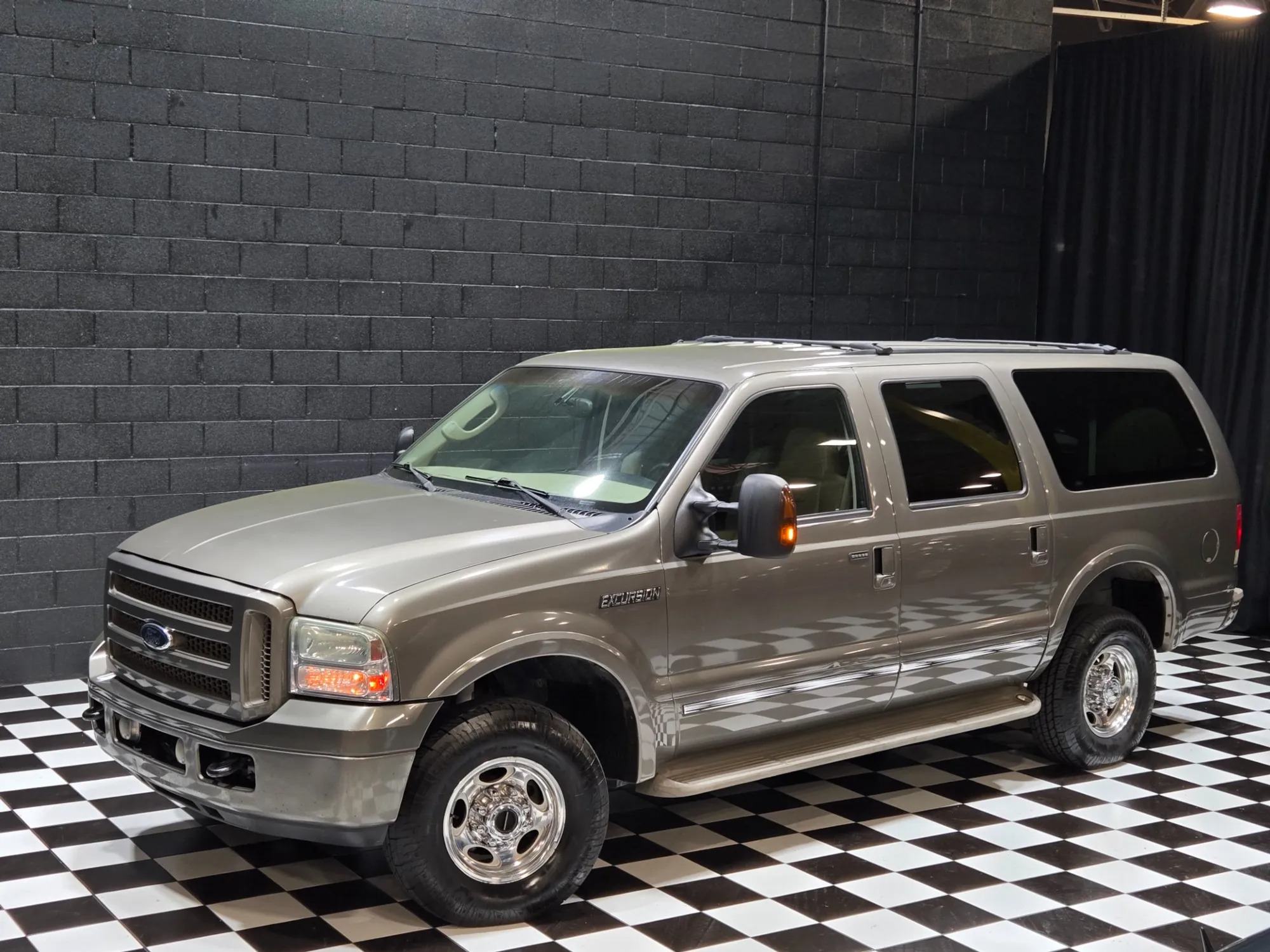 2005 Ford Excursion Limited