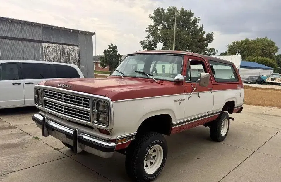  Dodge Ramcharger