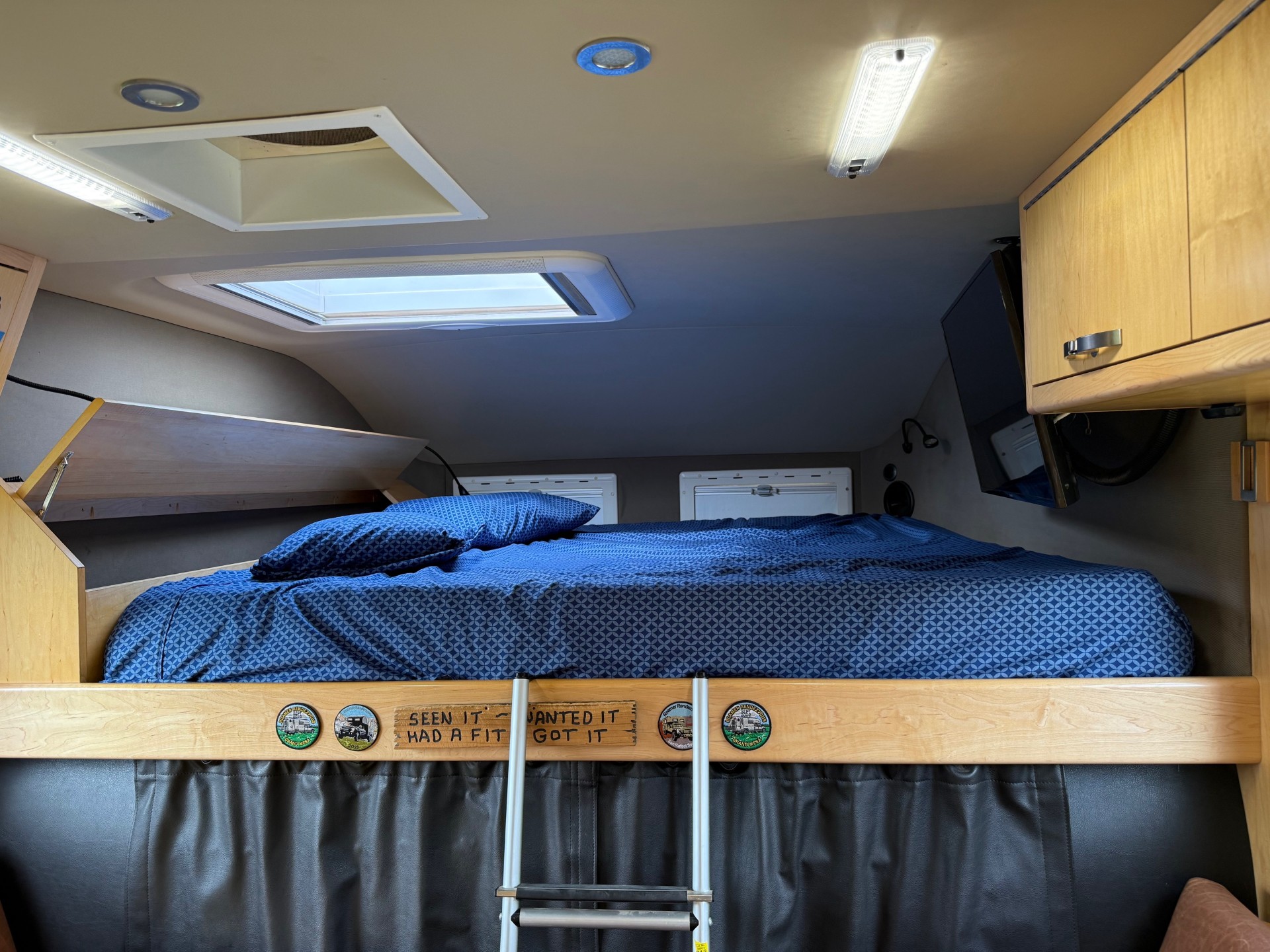 2011 EarthRoamer XV-LT 105