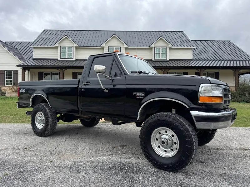 1997 Ford F-350 XLT - 2