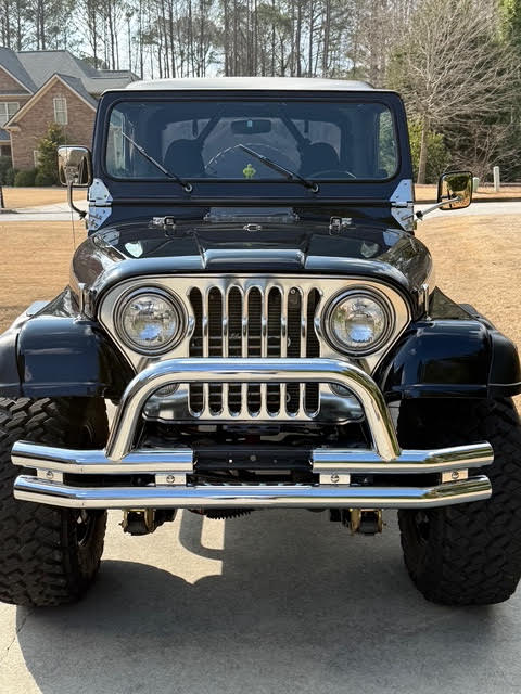 LT1-Powered 1983 Jeep CJ-7