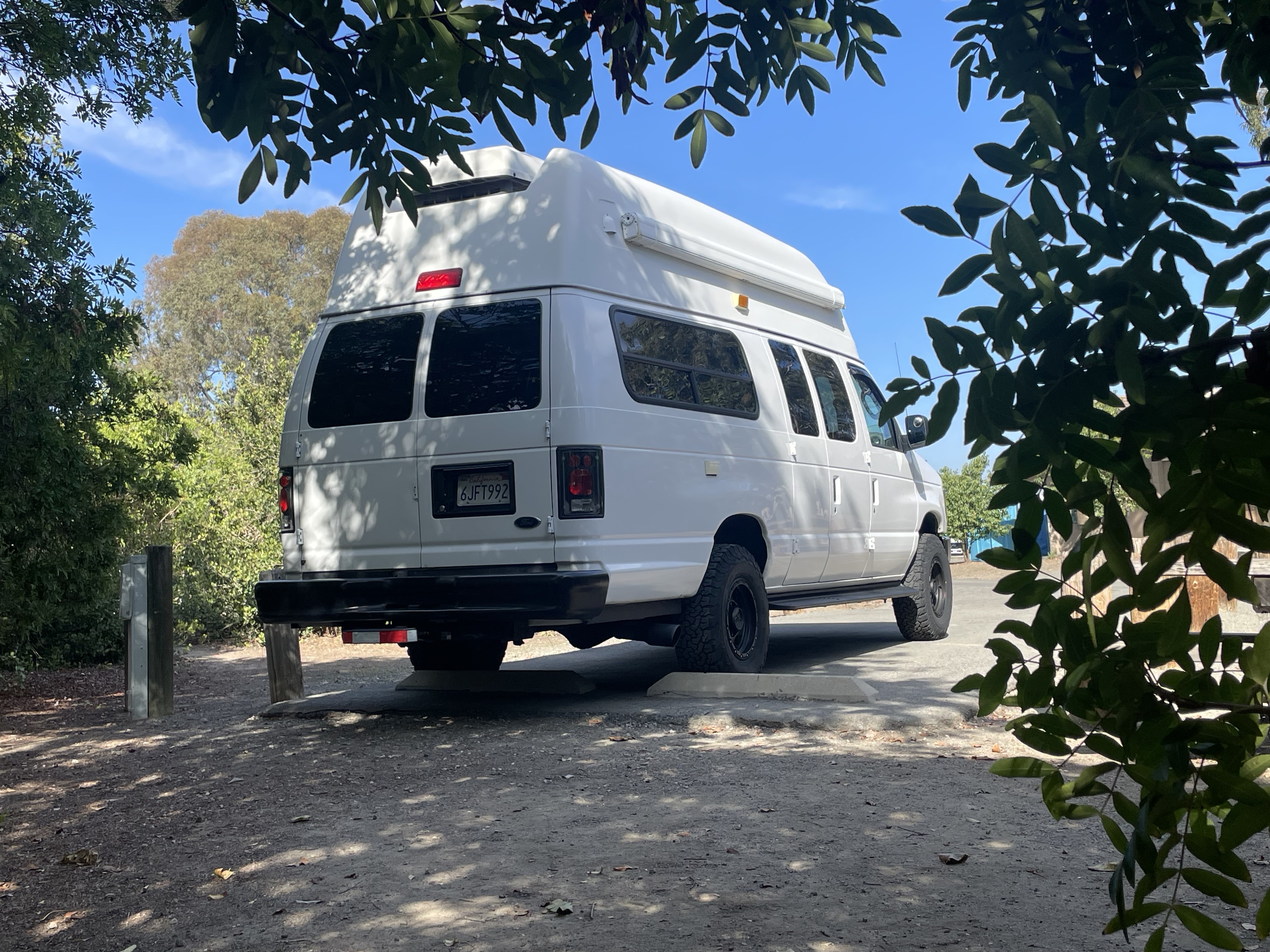 2010 Ford E-250 Majestic Leisure Craft Tourer - 2