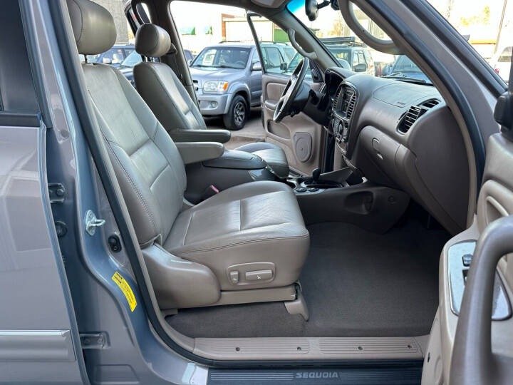 2002 Toyota Sequoia Limited