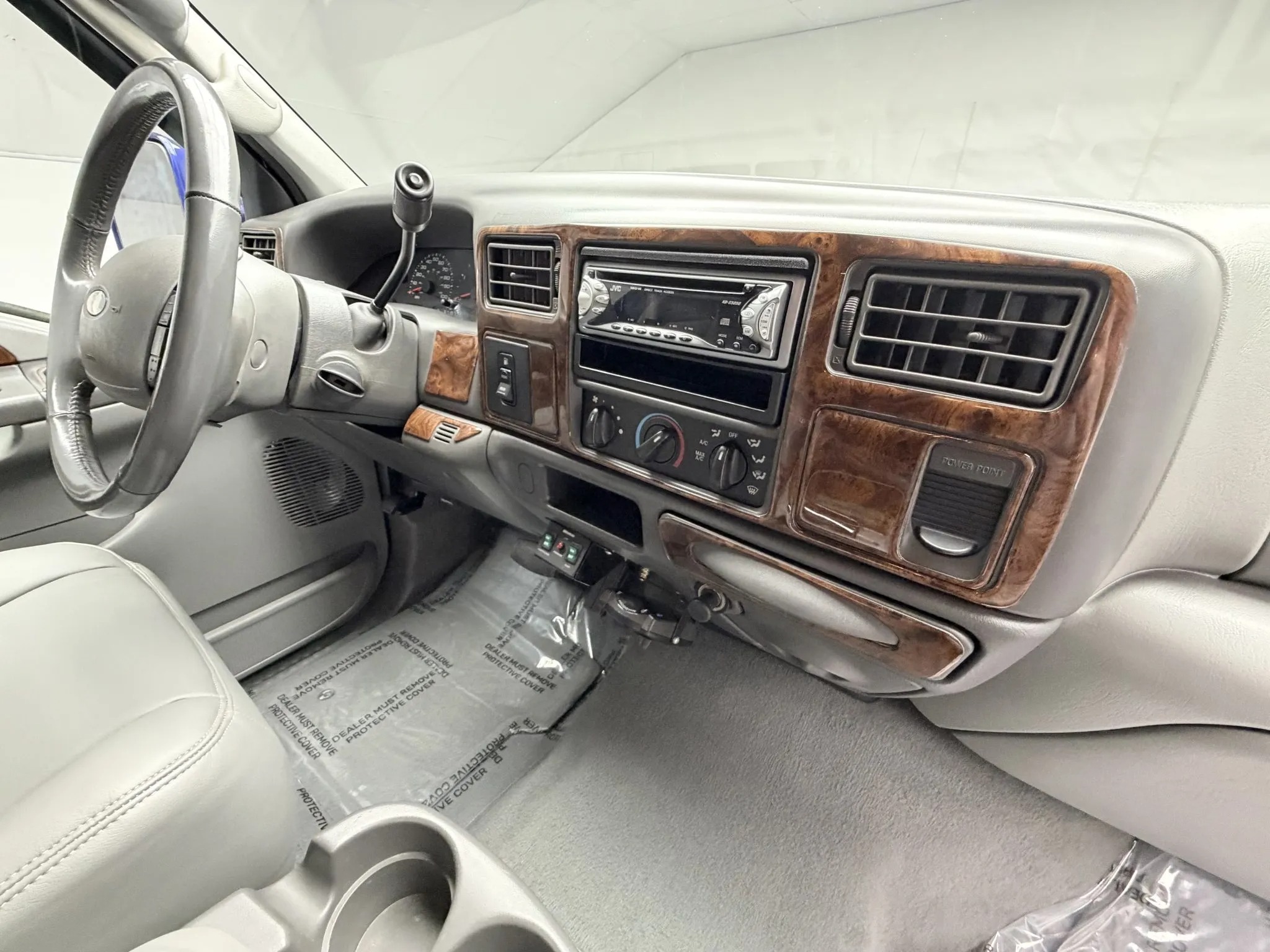 2003 Ford F-550 Fontaine Classic Traveler