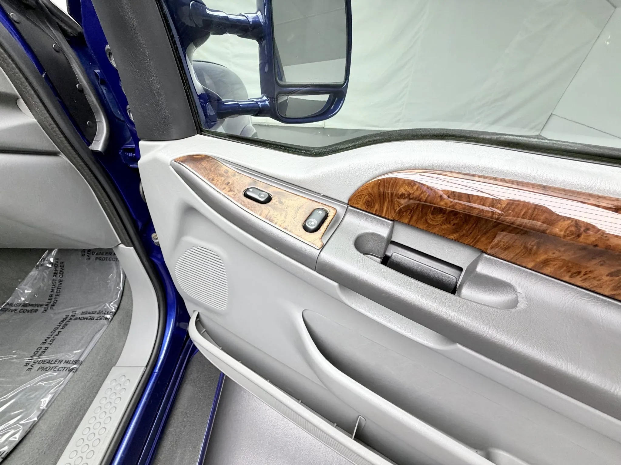 2003 Ford F-550 Fontaine Classic Traveler