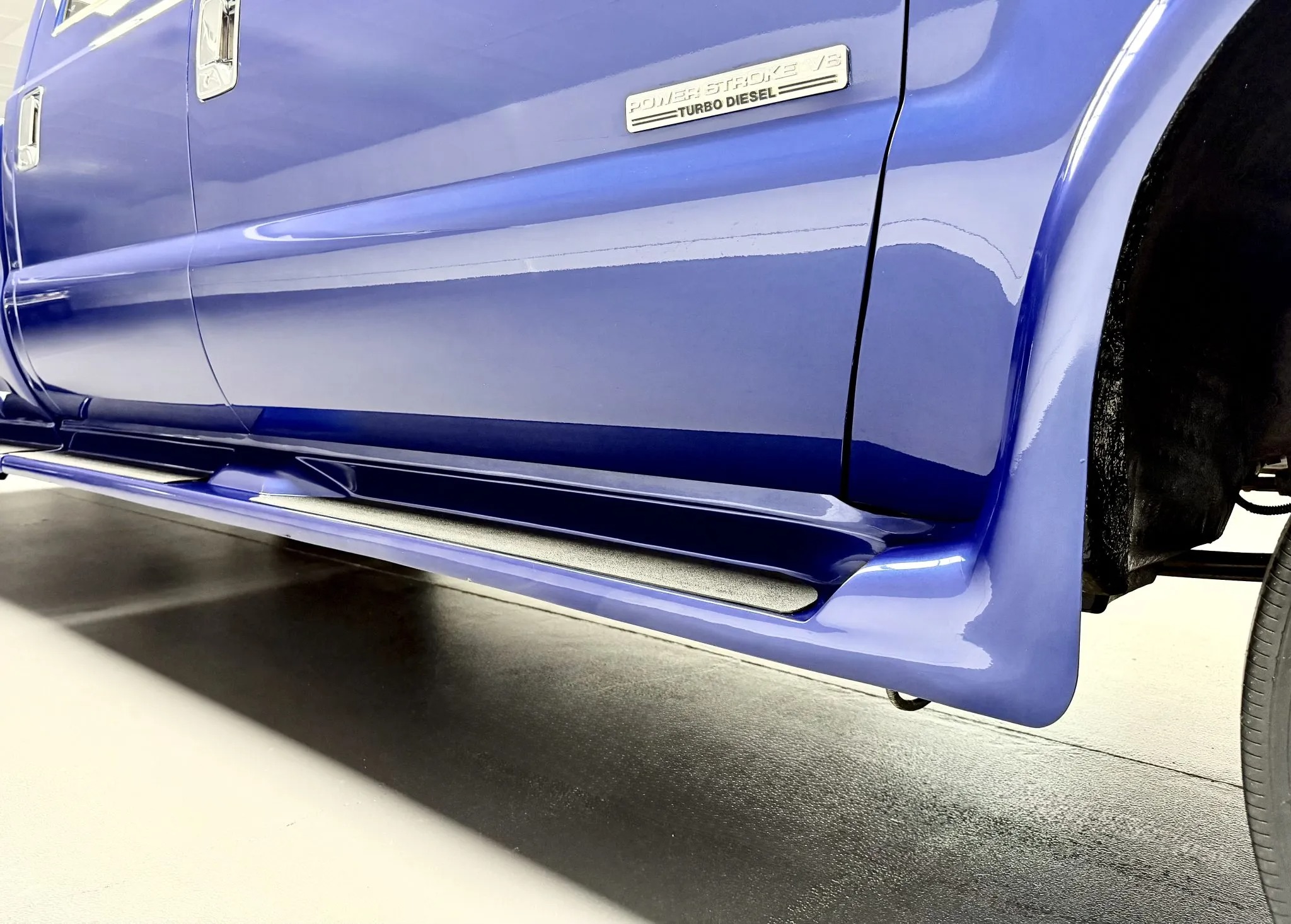 2003 Ford F-550 Fontaine Classic Traveler