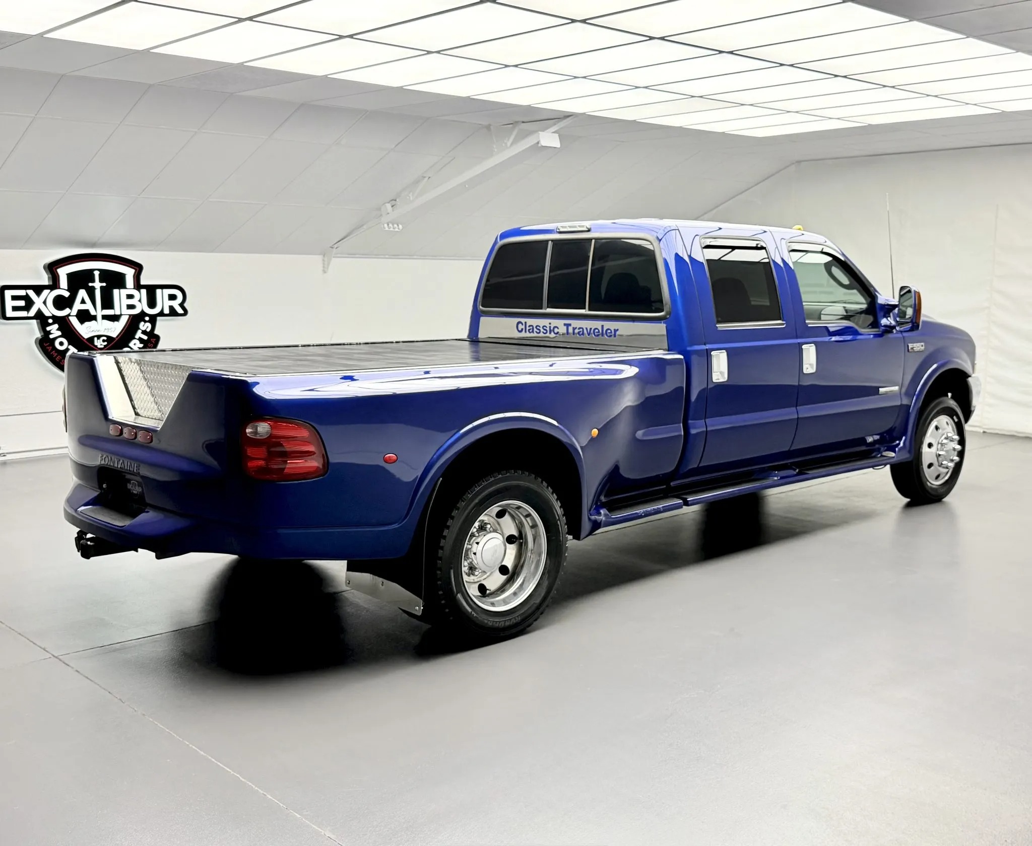 2003 Ford F-550 Fontaine Classic Traveler