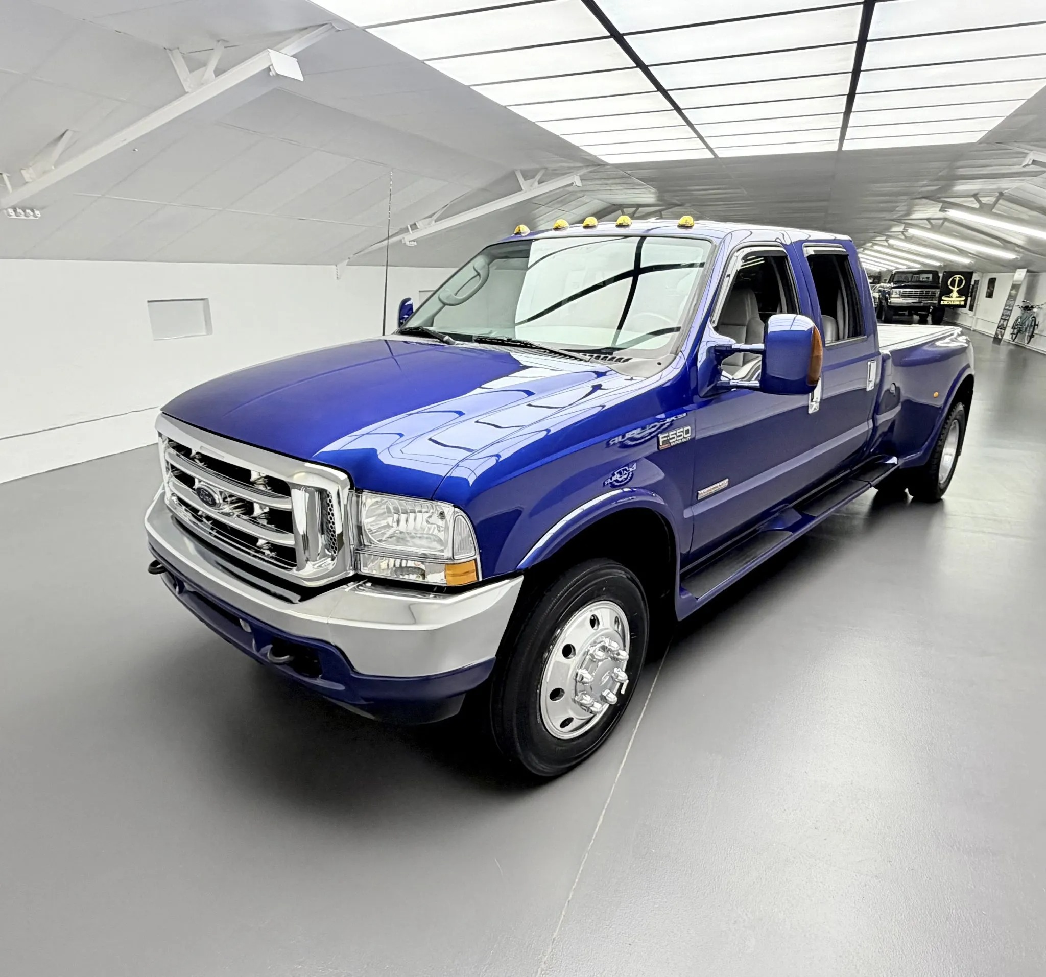 2003 Ford F-550 Fontaine Classic Traveler