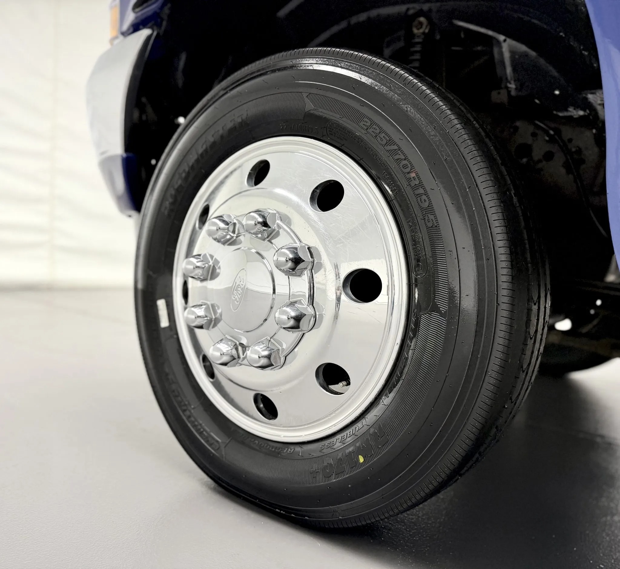 2003 Ford F-550 Fontaine Classic Traveler