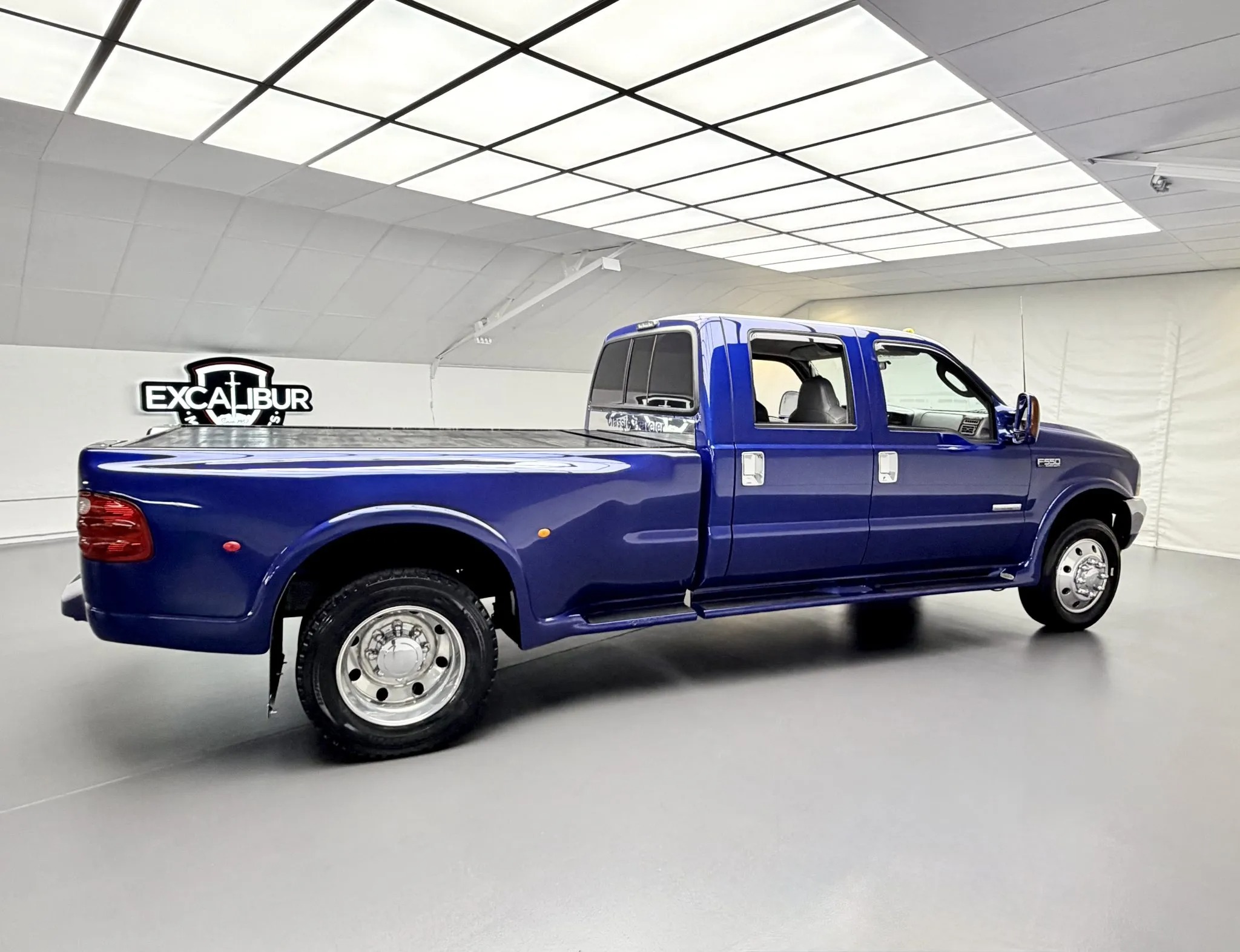2003 Ford F-550 Fontaine Classic Traveler