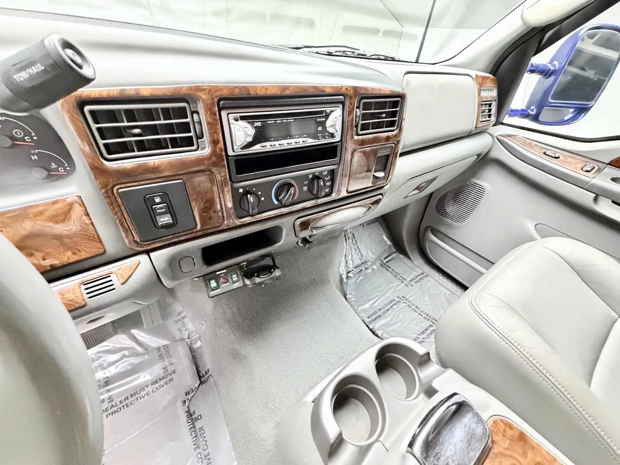 2003 Ford F-550 Fontaine Classic Traveler