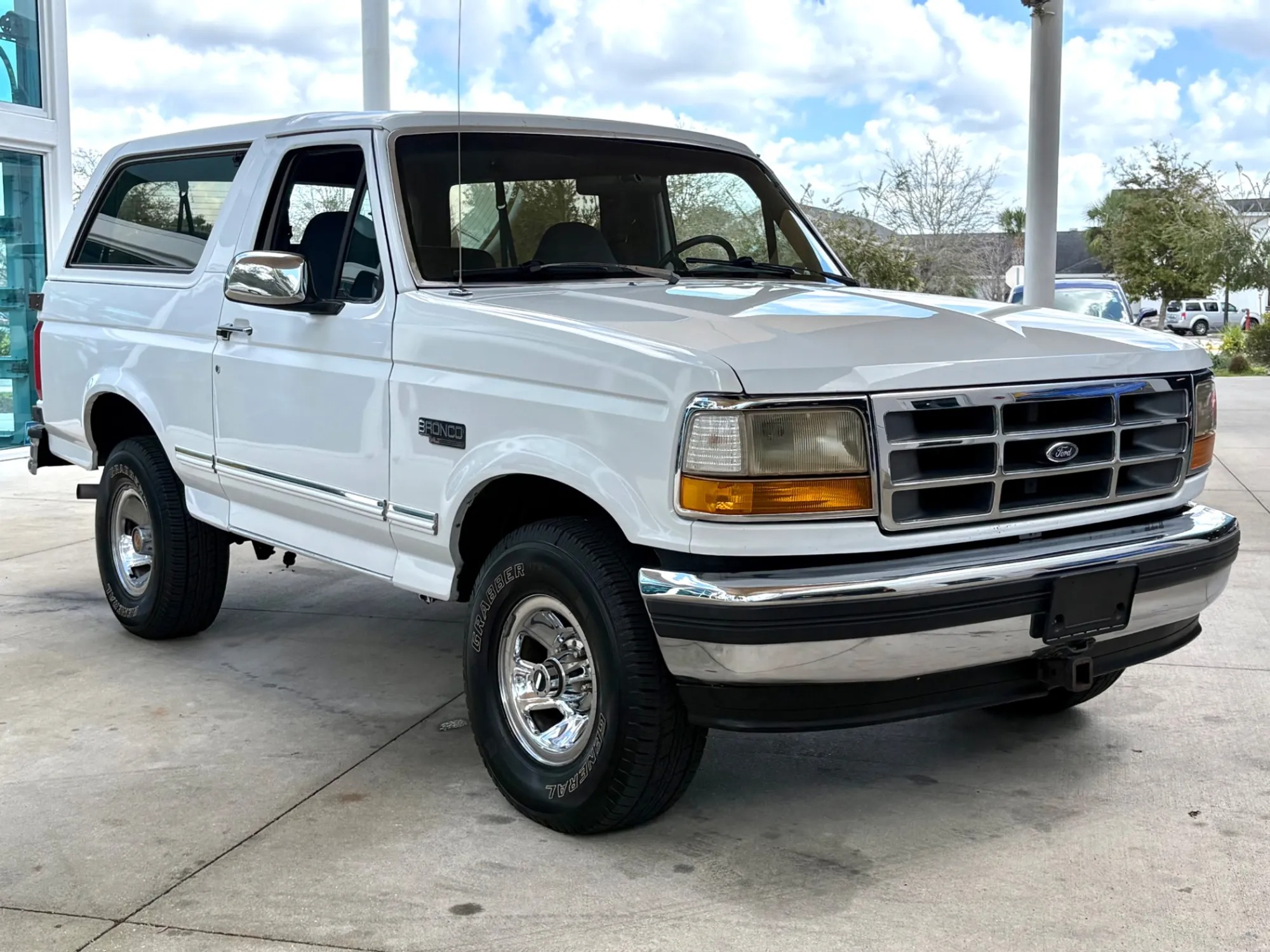 1993 Ford Bronco XLT - 3