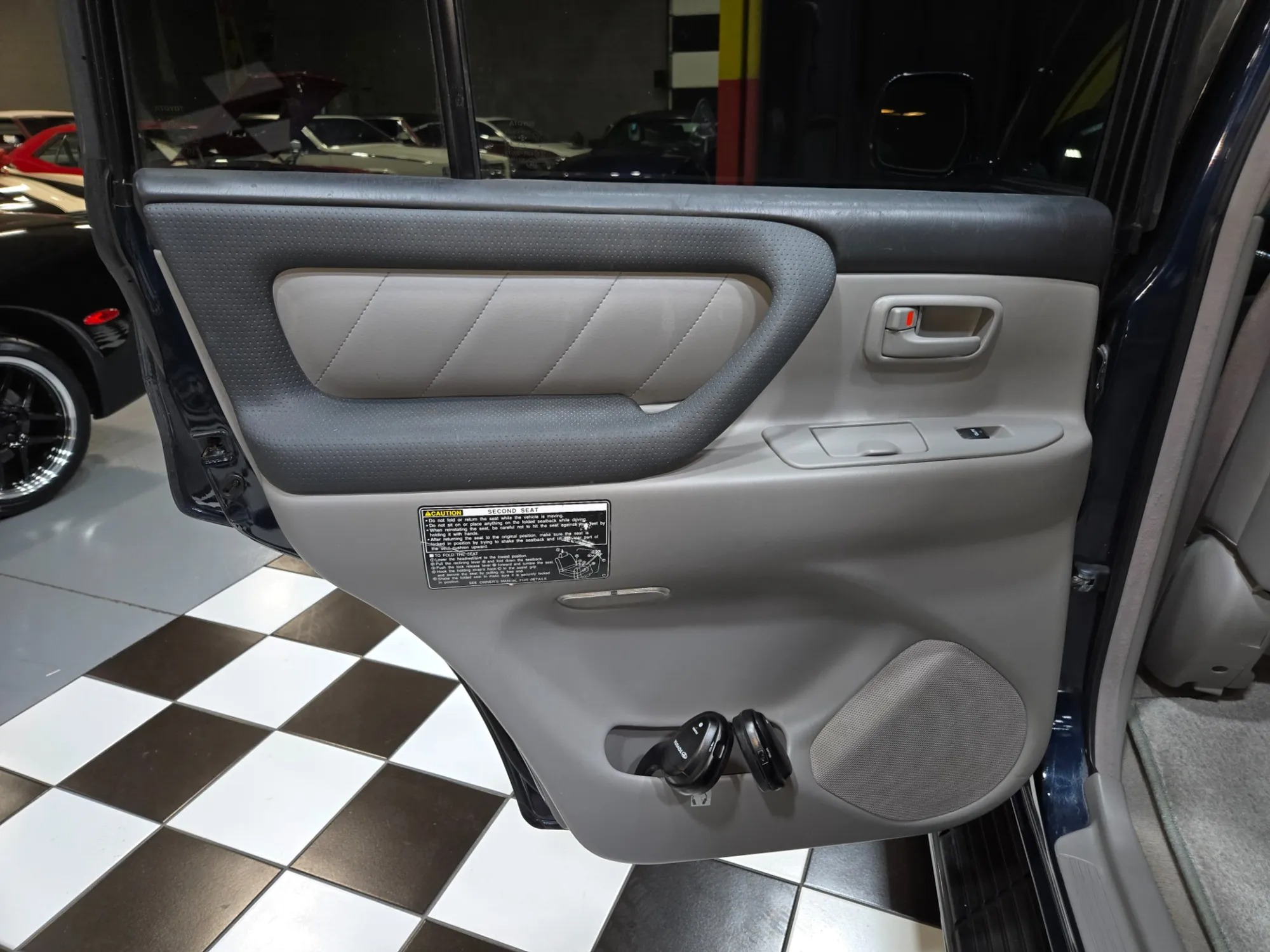 2004 Toyota Land Cruiser