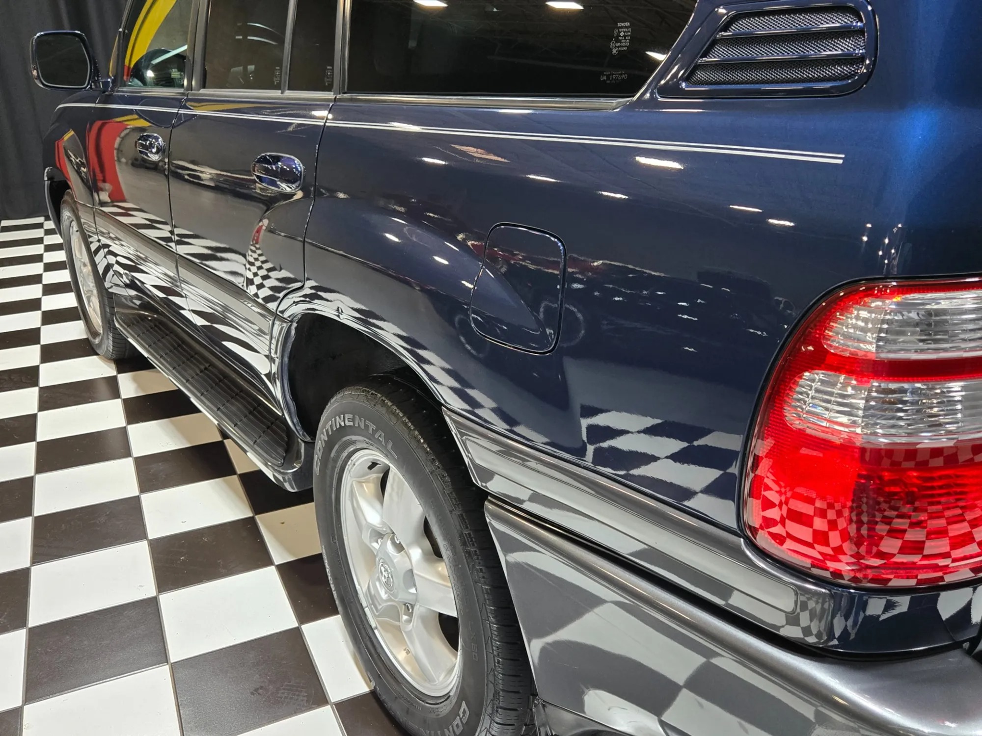 2004 Toyota Land Cruiser