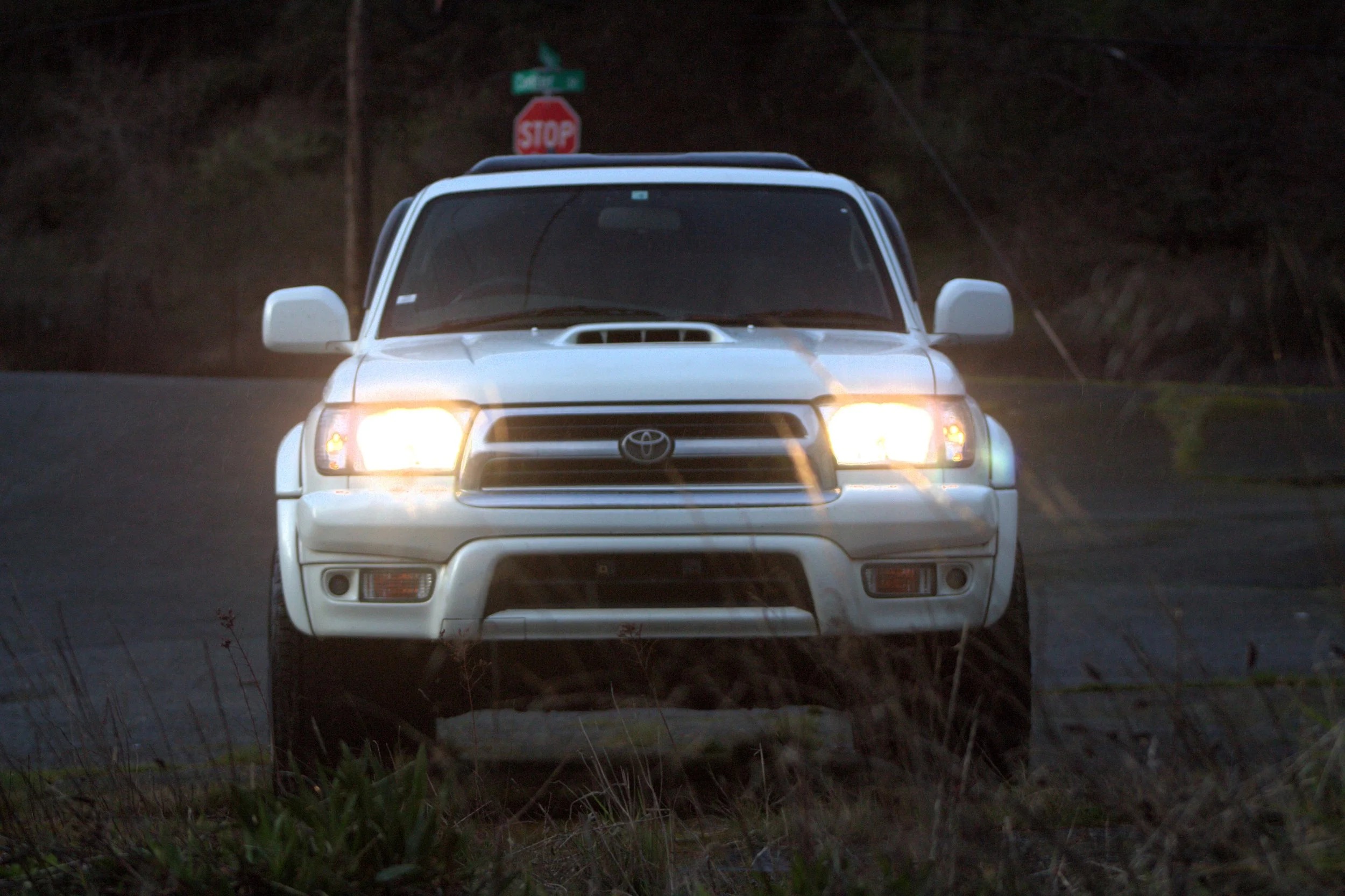 2000 Toyota Hilux Surf SSR-G - 2