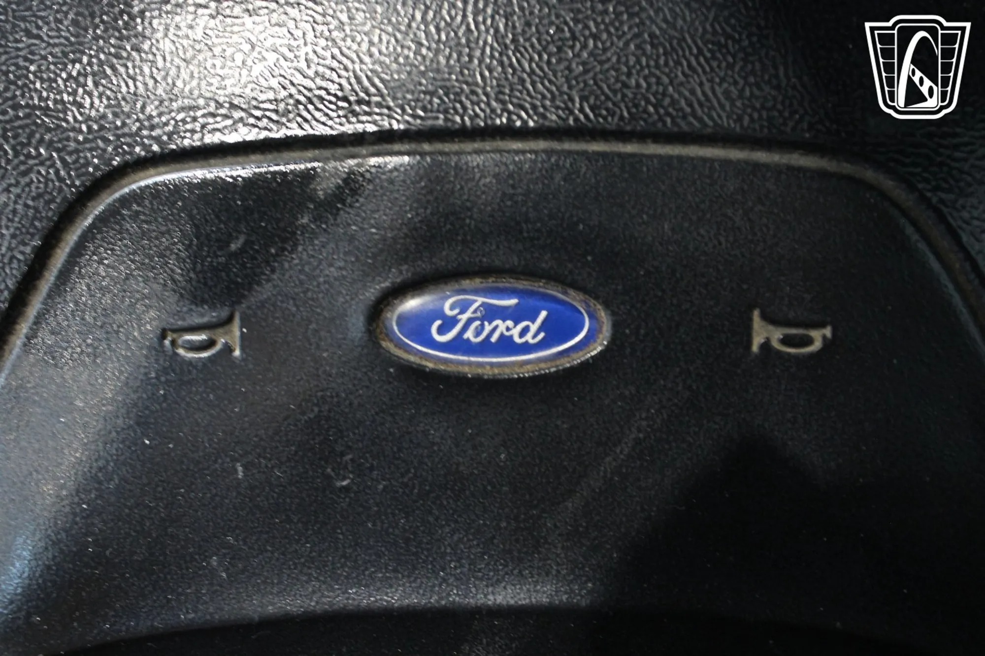 1990 Ford F-150 XLT Lariat