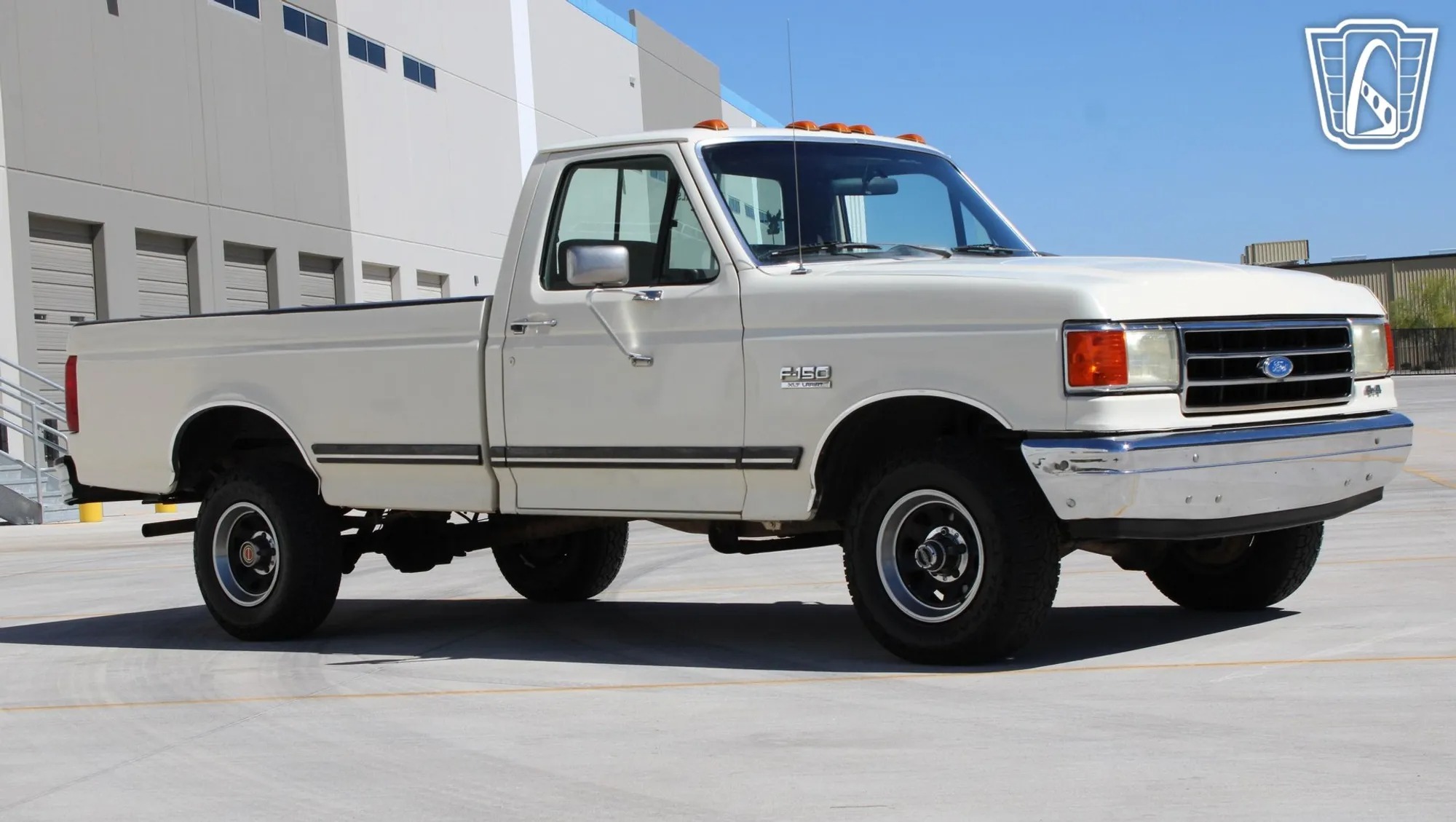 1990 Ford F-150 XLT Lariat - 2