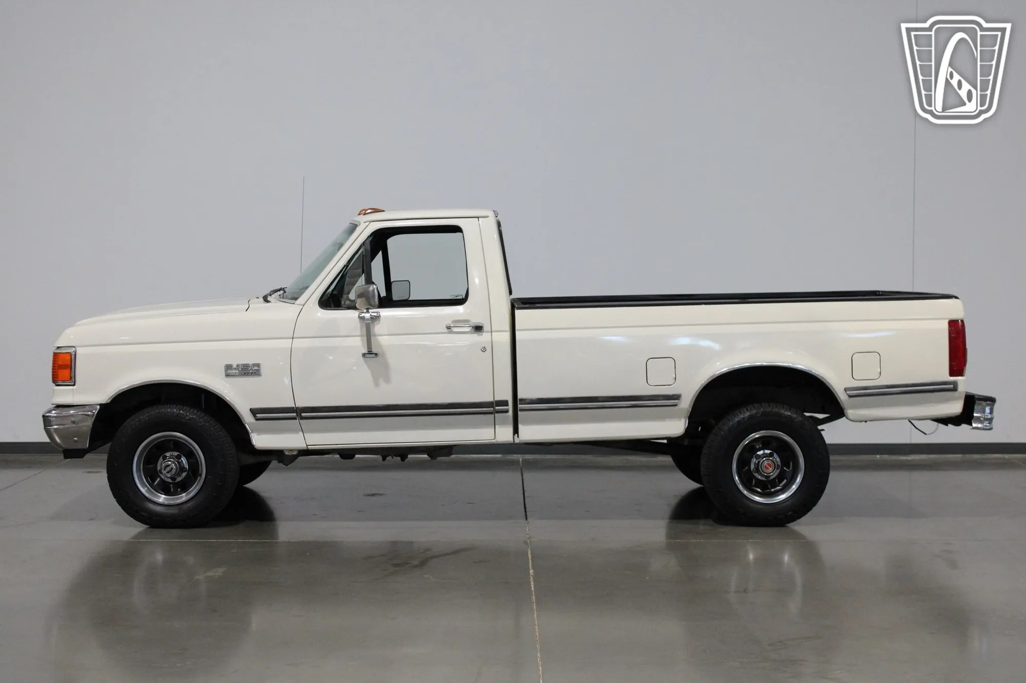 1990 Ford F-150 XLT Lariat