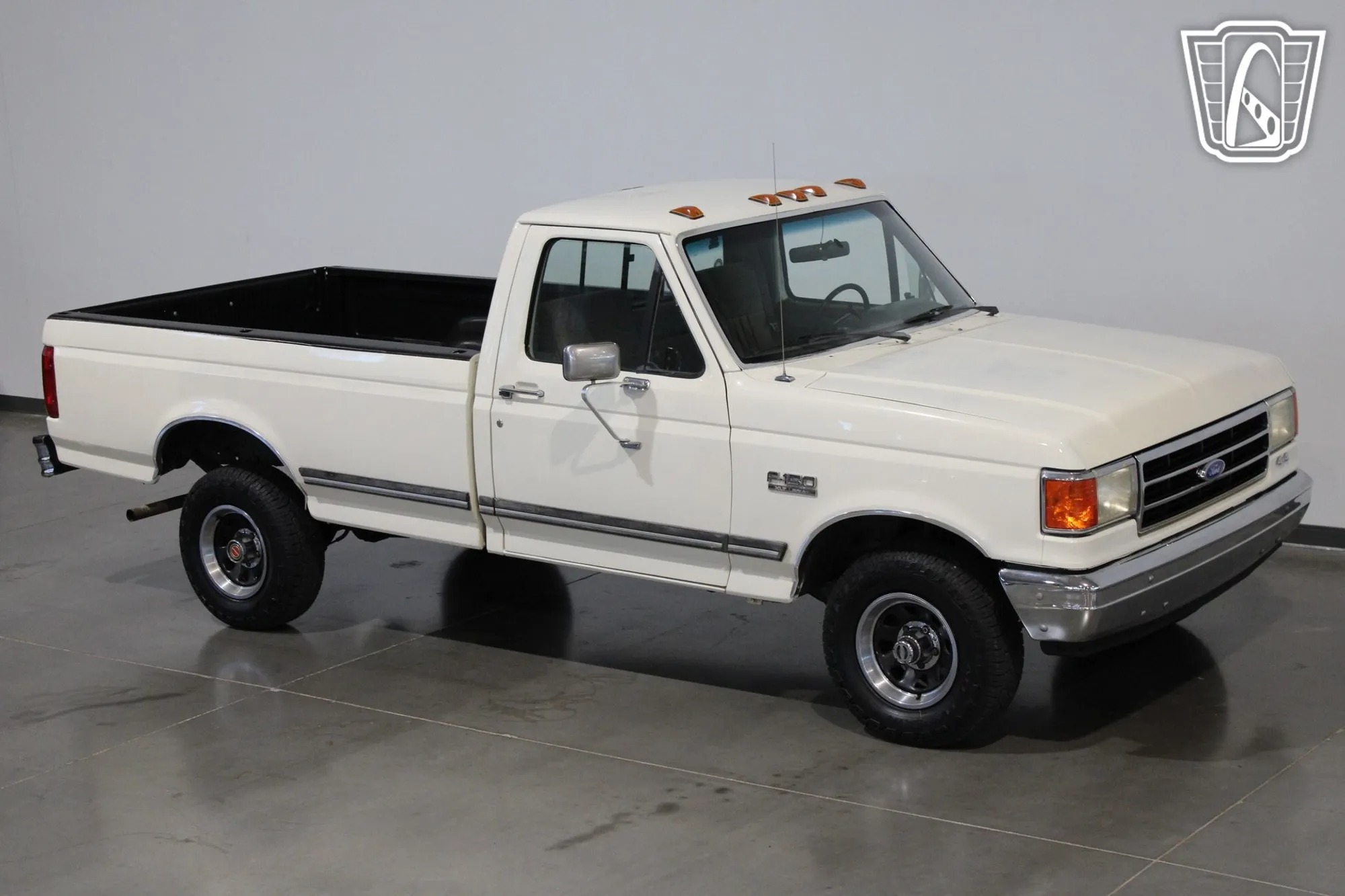 1990 Ford F-150 XLT Lariat - 4