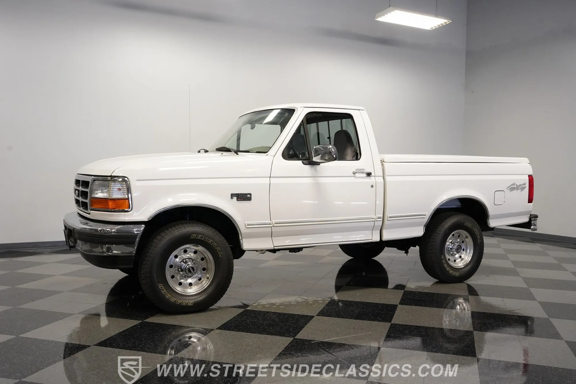 1996 Ford F-150 XLT - 4