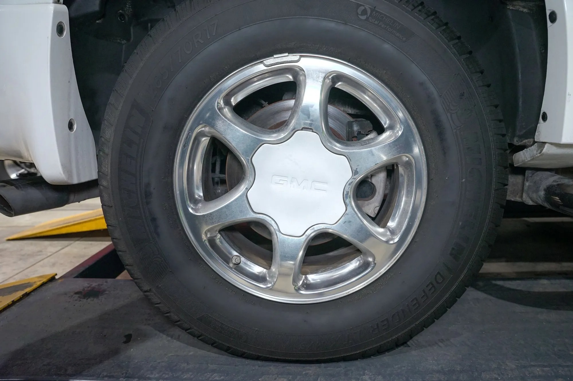 2005 GMC Yukon Denali XL