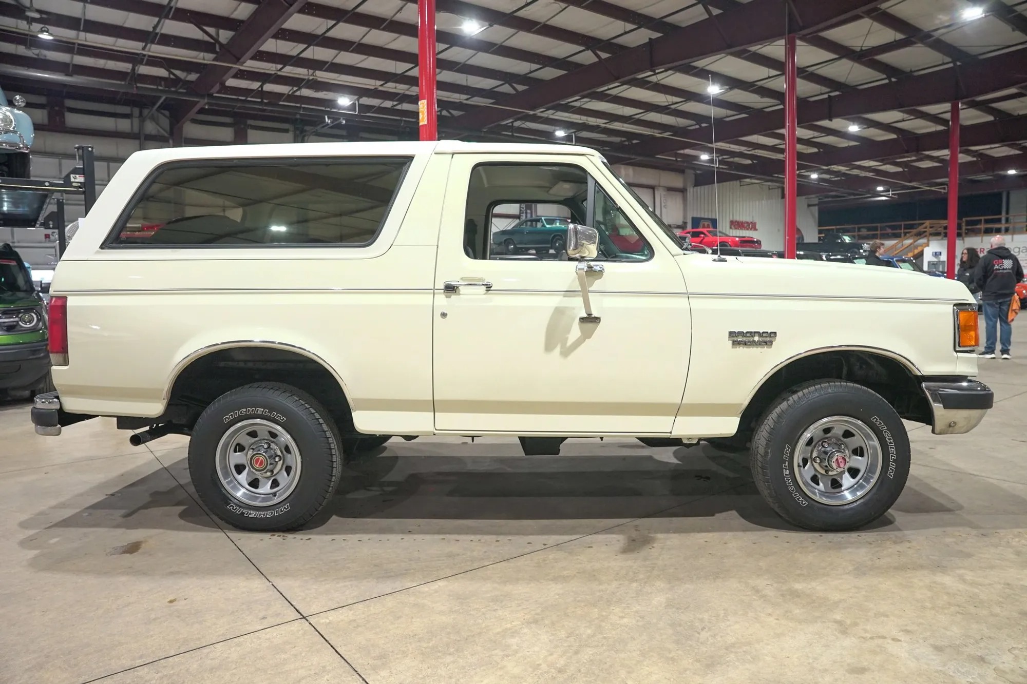 1990 Ford Bronco Custom