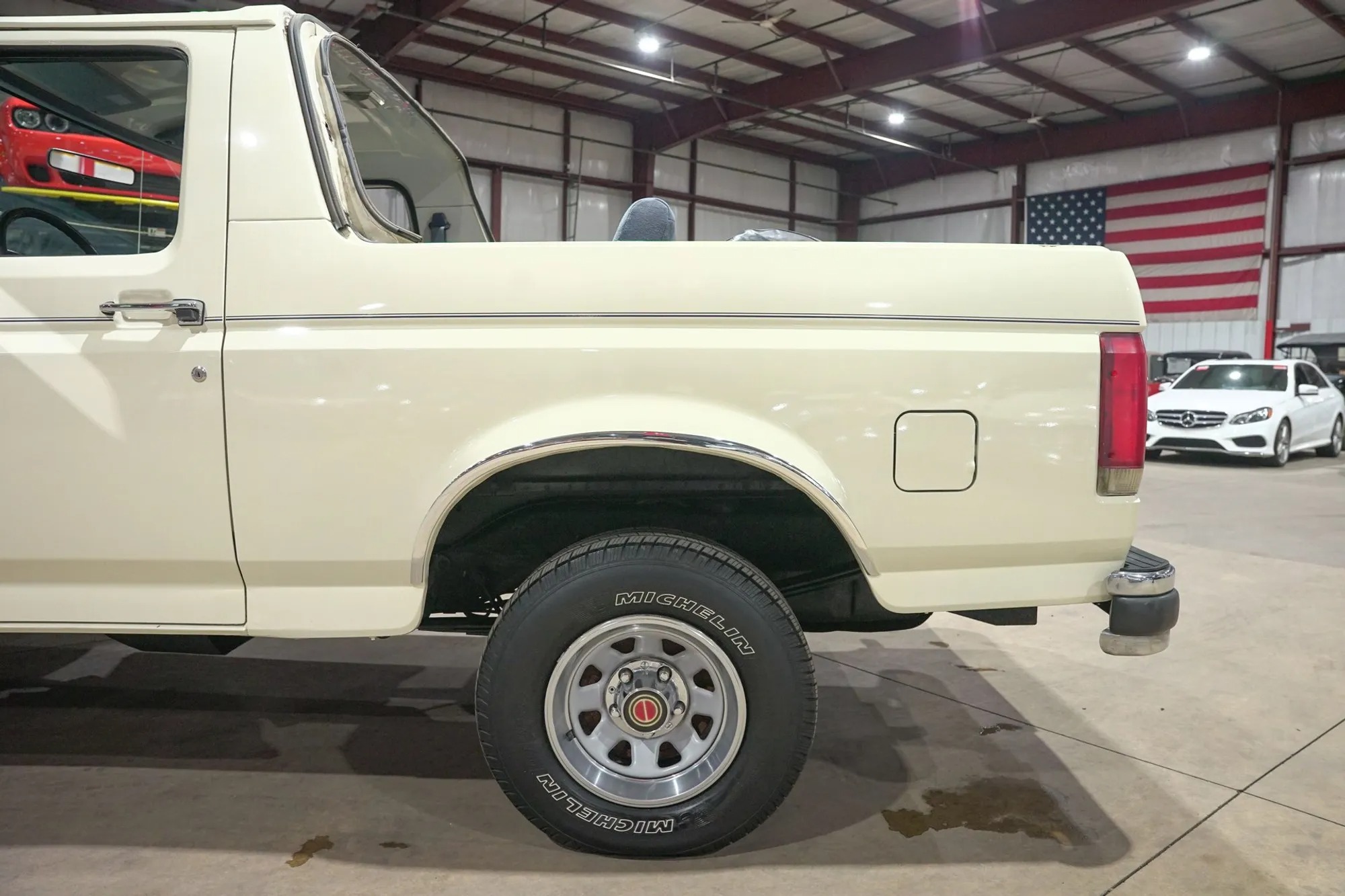 1990 Ford Bronco Custom - 4