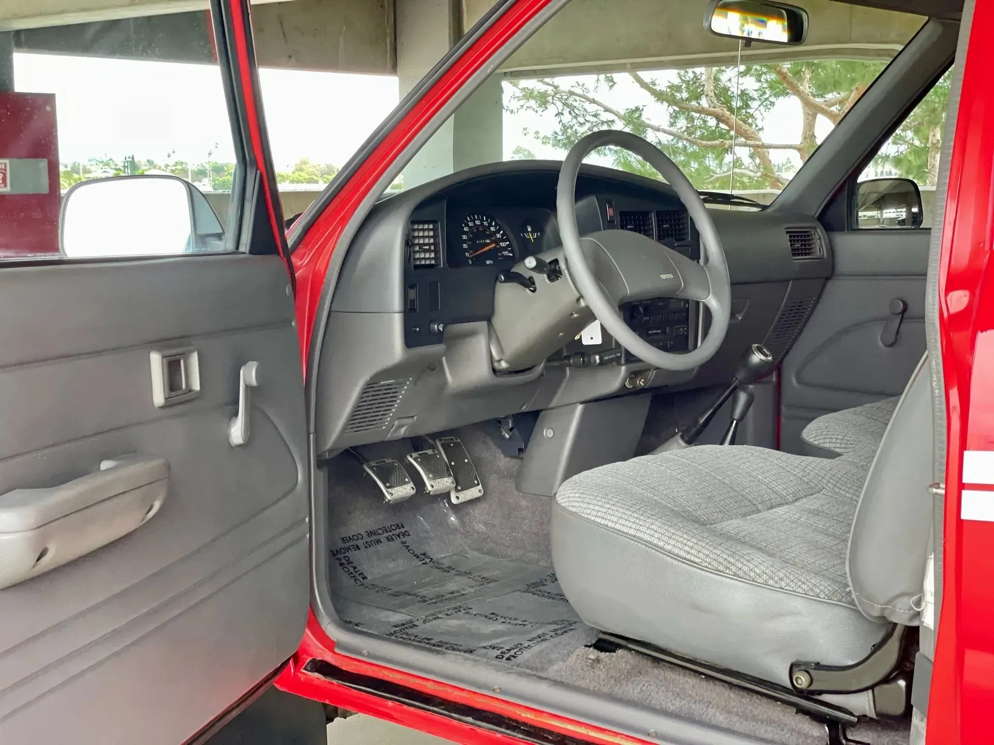 1990 Toyota Pickup Deluxe V6 - 2