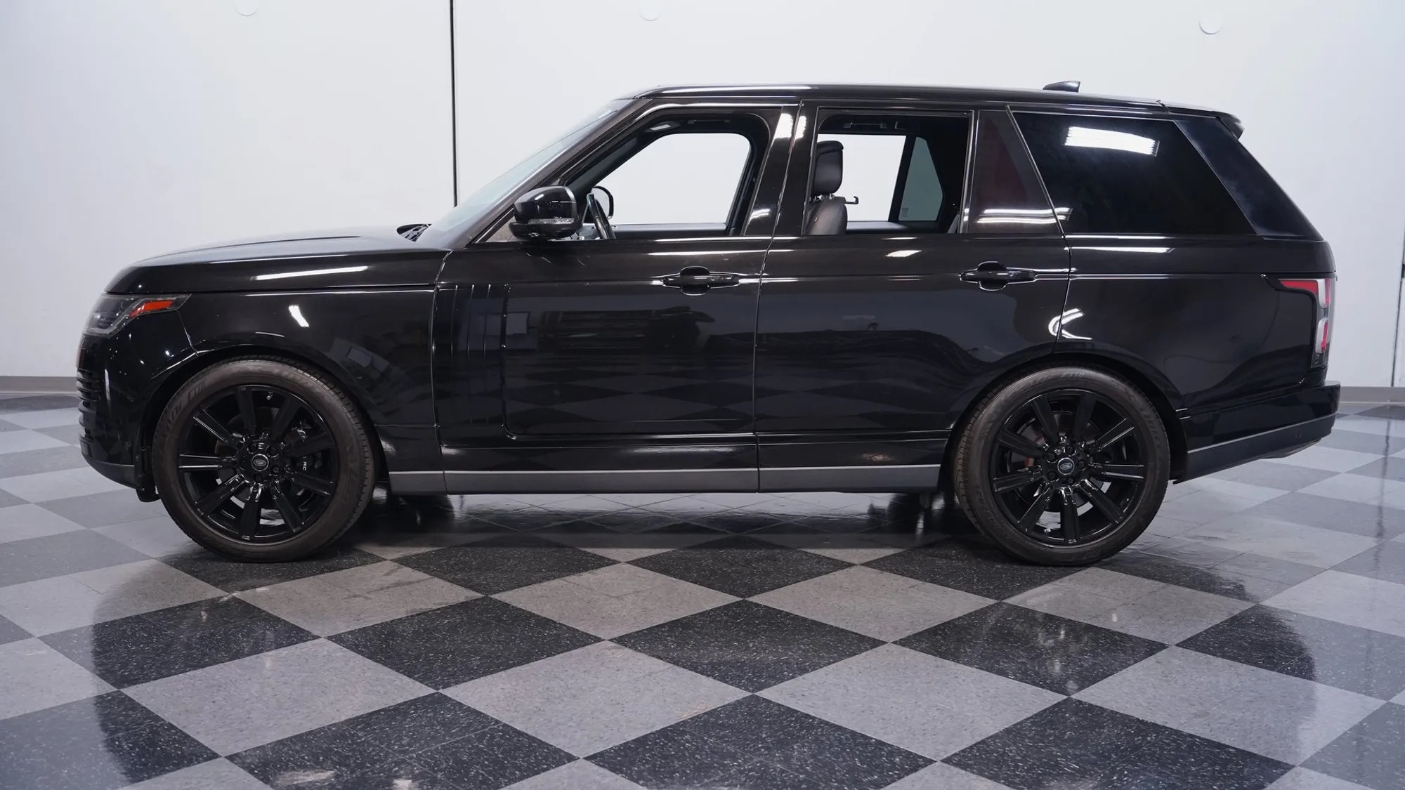 Supercharged 2019 Land Rover Range Rover - 2
