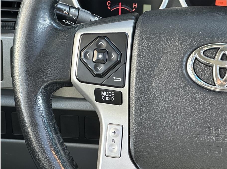 2015 Toyota Sequoia SR5