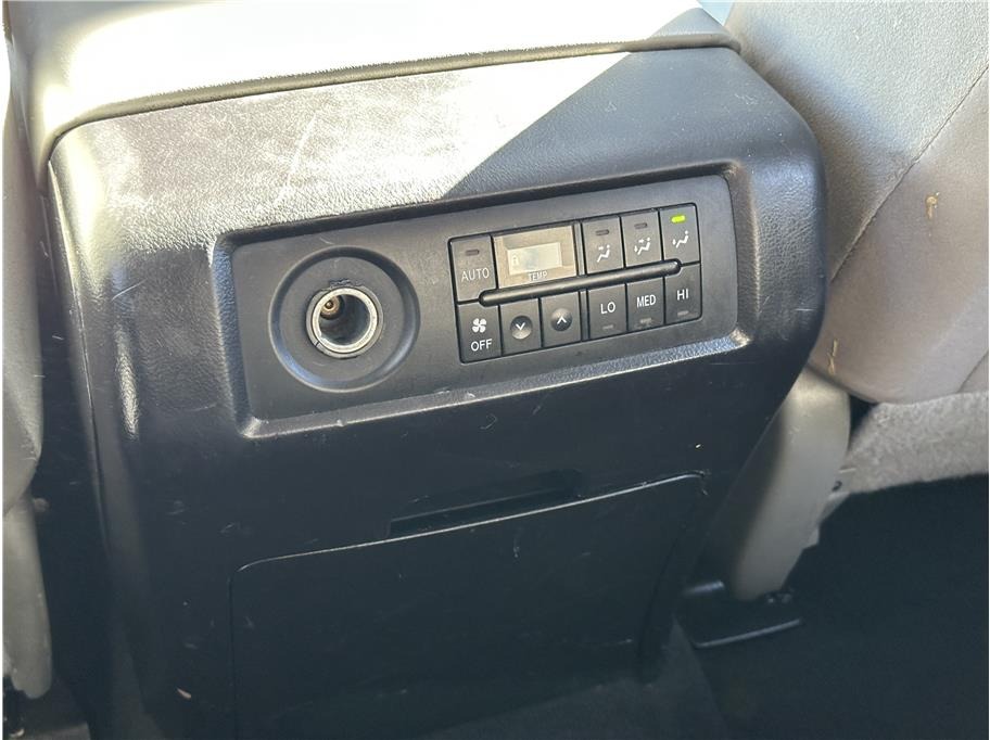 2015 Toyota Sequoia SR5