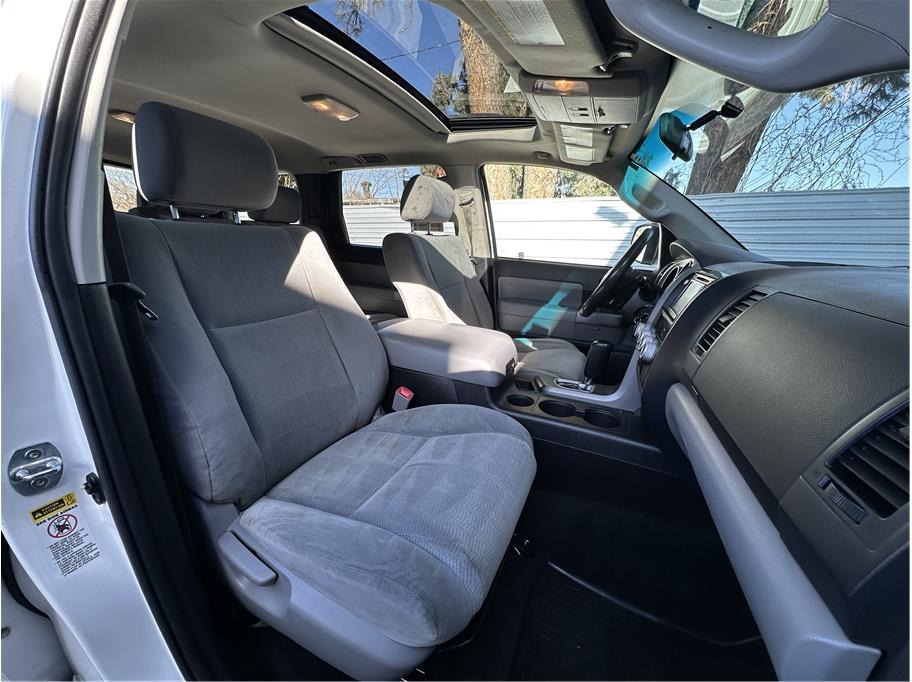 2015 Toyota Sequoia SR5