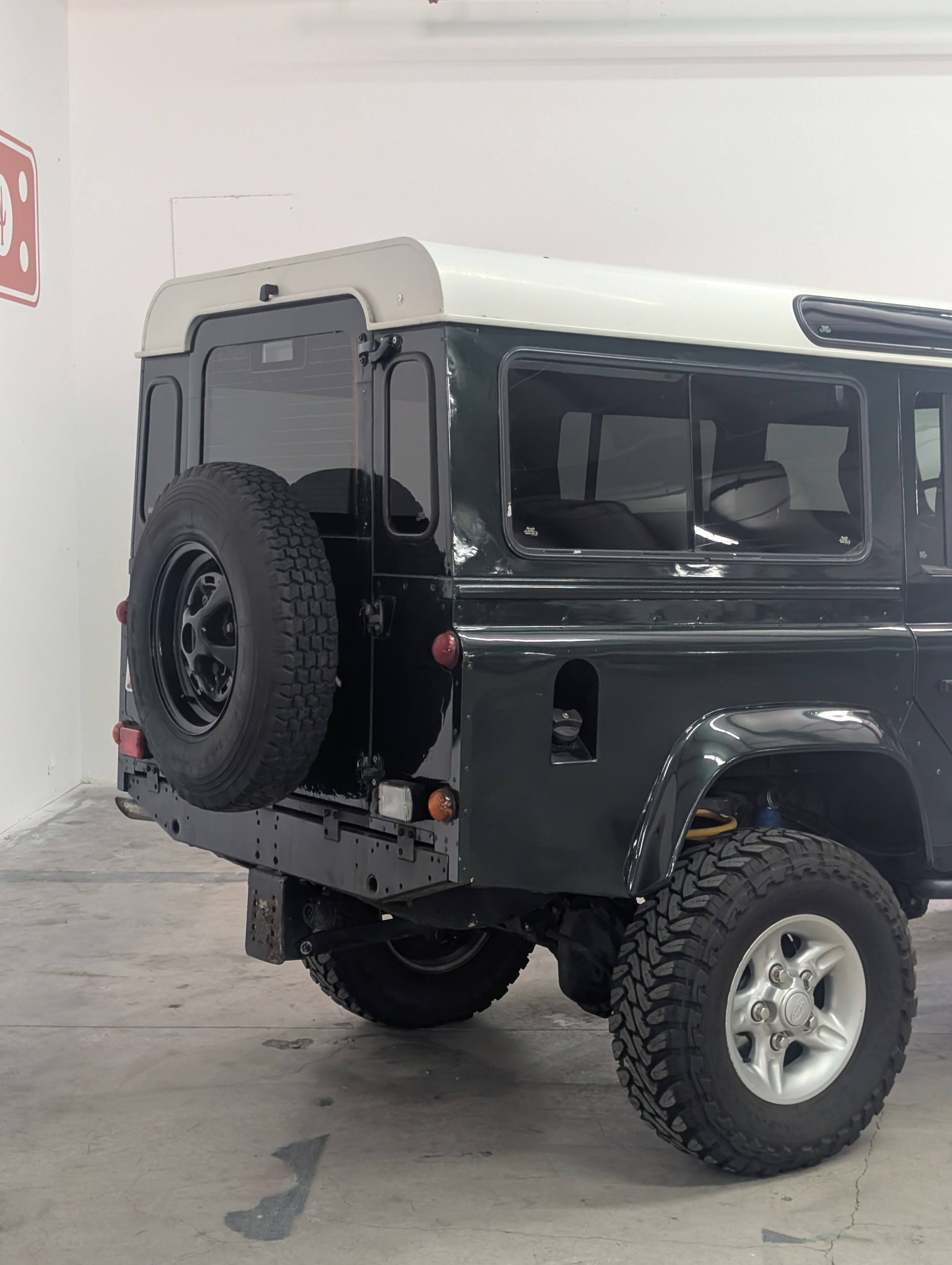 1998 Land Rover Defender 110 Station Wagon