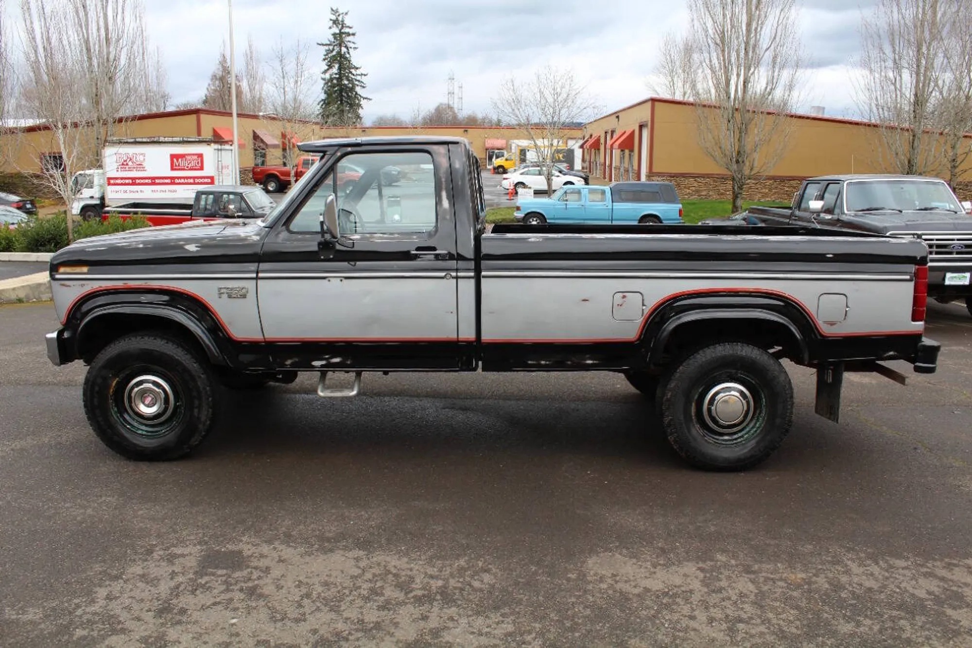 1985 Ford F-250 XLT - 3